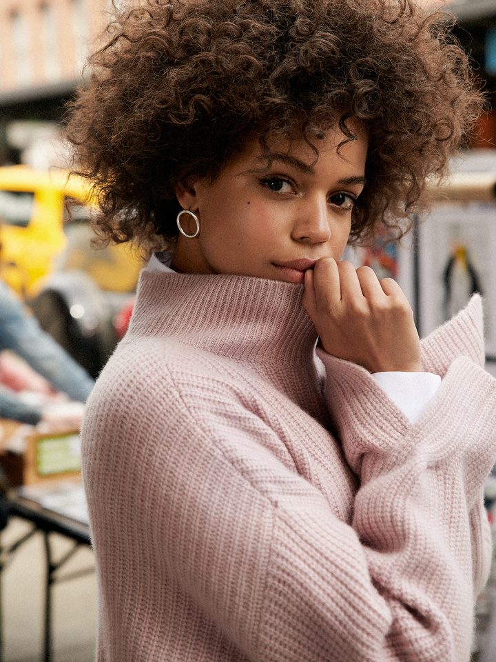 Produktbild på Ribbed Turtle Neck