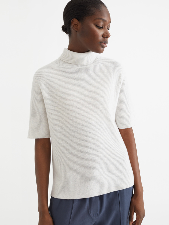 Short Sleeve Turtleneck - Soft Goat 