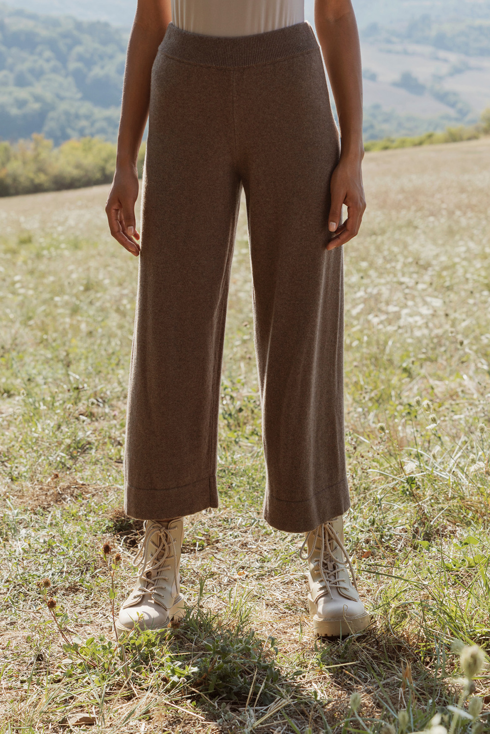 Cropped Pants - Products - Sand | Soft Goat