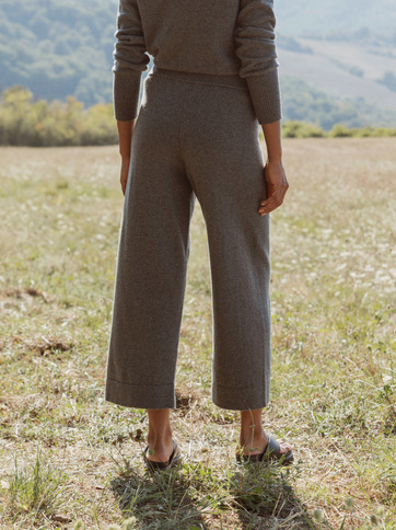Cropped Pants - Products - Sand | Soft Goat