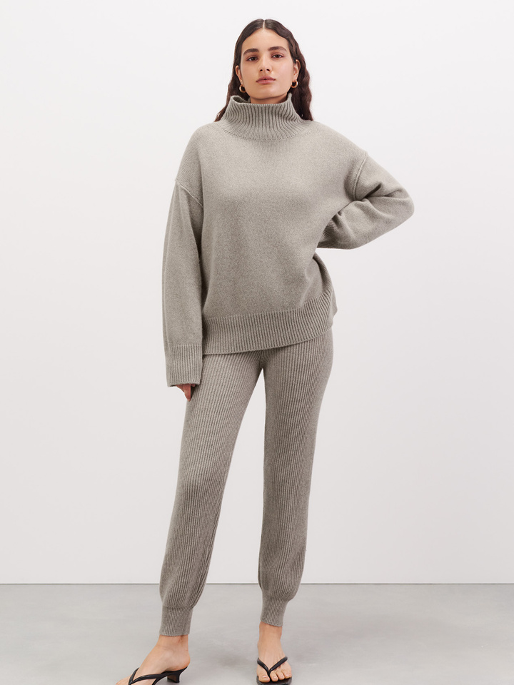 Soft Goat Women Boyfriend Turtleneck