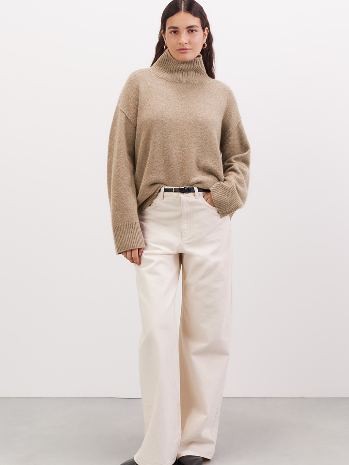 Soft Goat Women Boyfriend Turtleneck