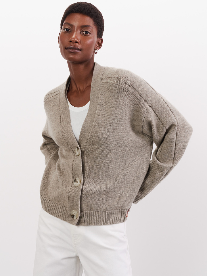 V-neck Cardigan - Soft Goat - Knitted 