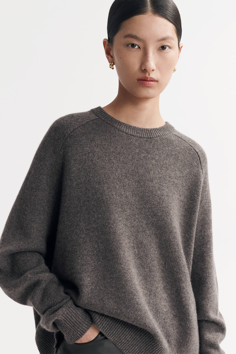 Boyfriend Crewneck - Tops - Natural Sand | Soft Goat