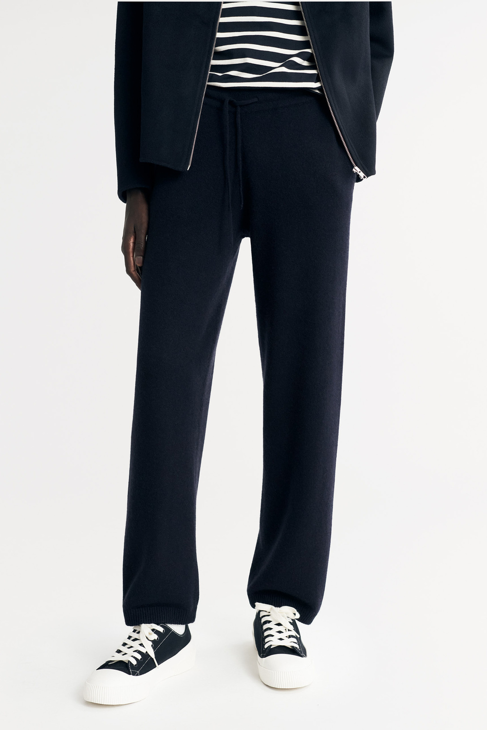 GOAT ESSENCE TUCK FLARE PANTS 黒 サイズ2 GOAT ESSENCE TUCK WIDE