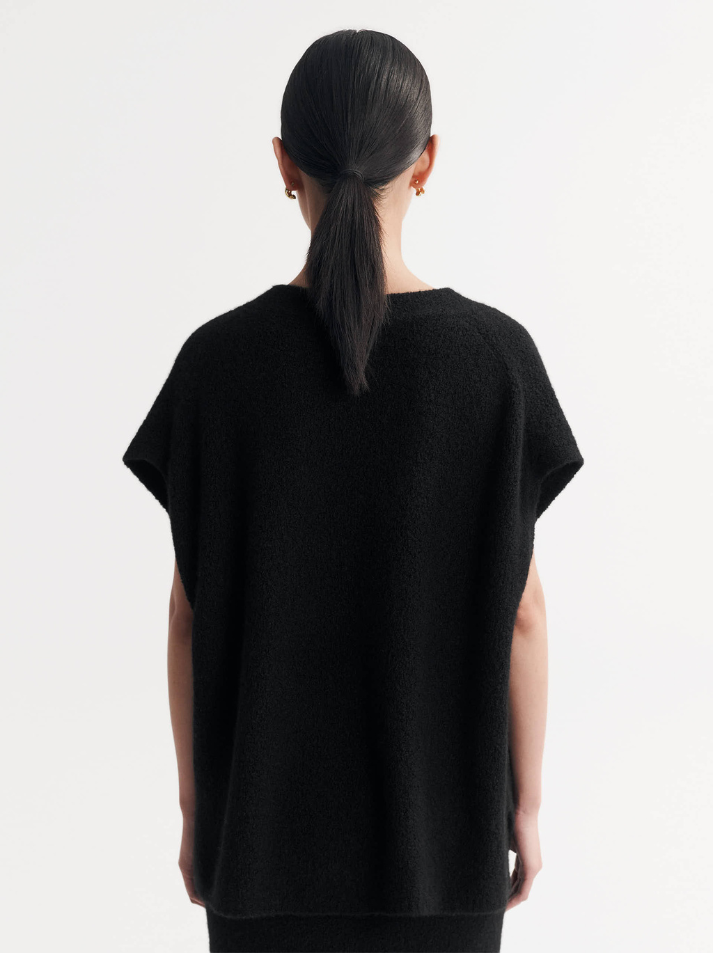 Boucle V-neck - Products - Black | Soft Goat