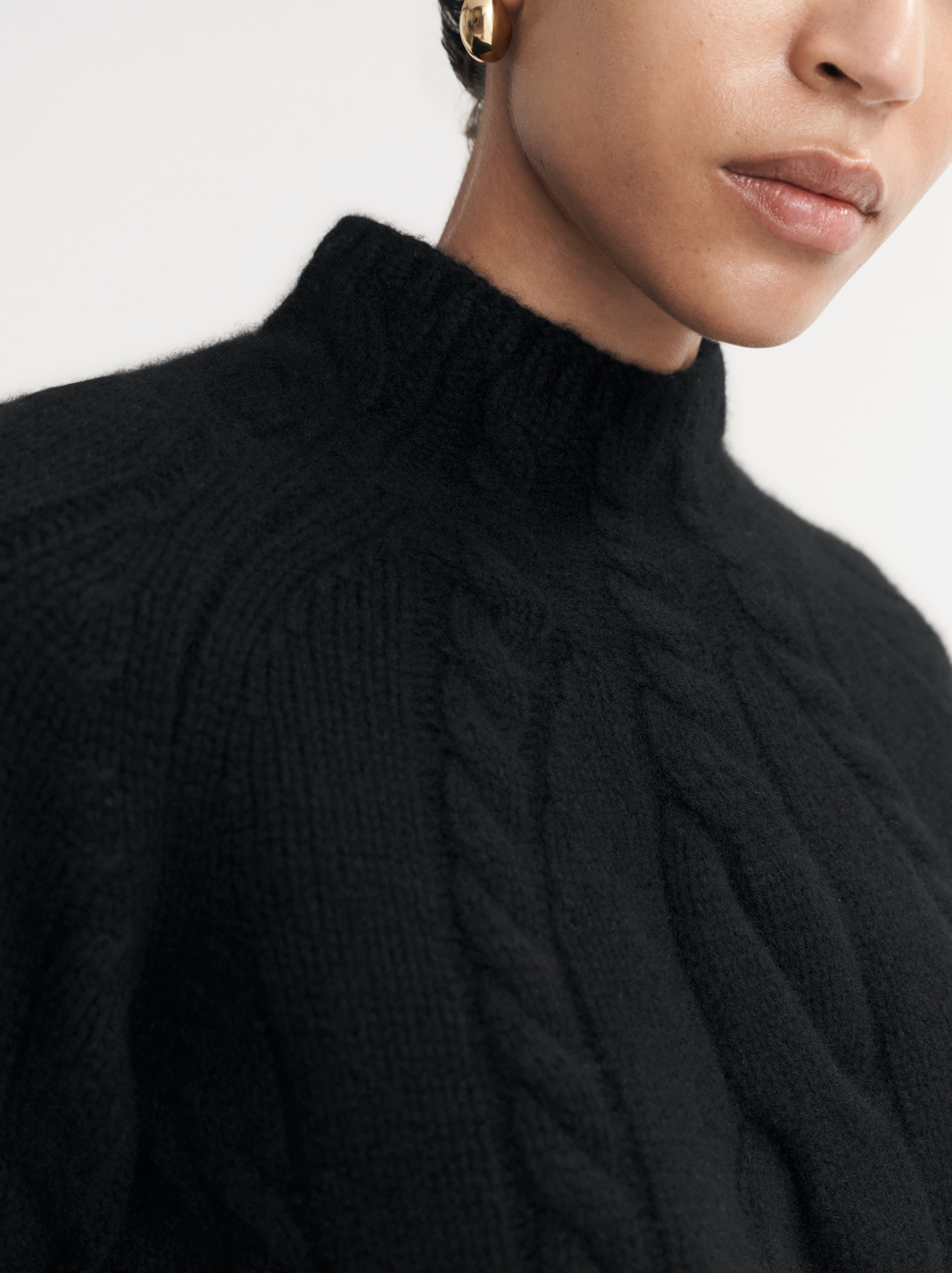 Chunky Cable Turtleneck 4