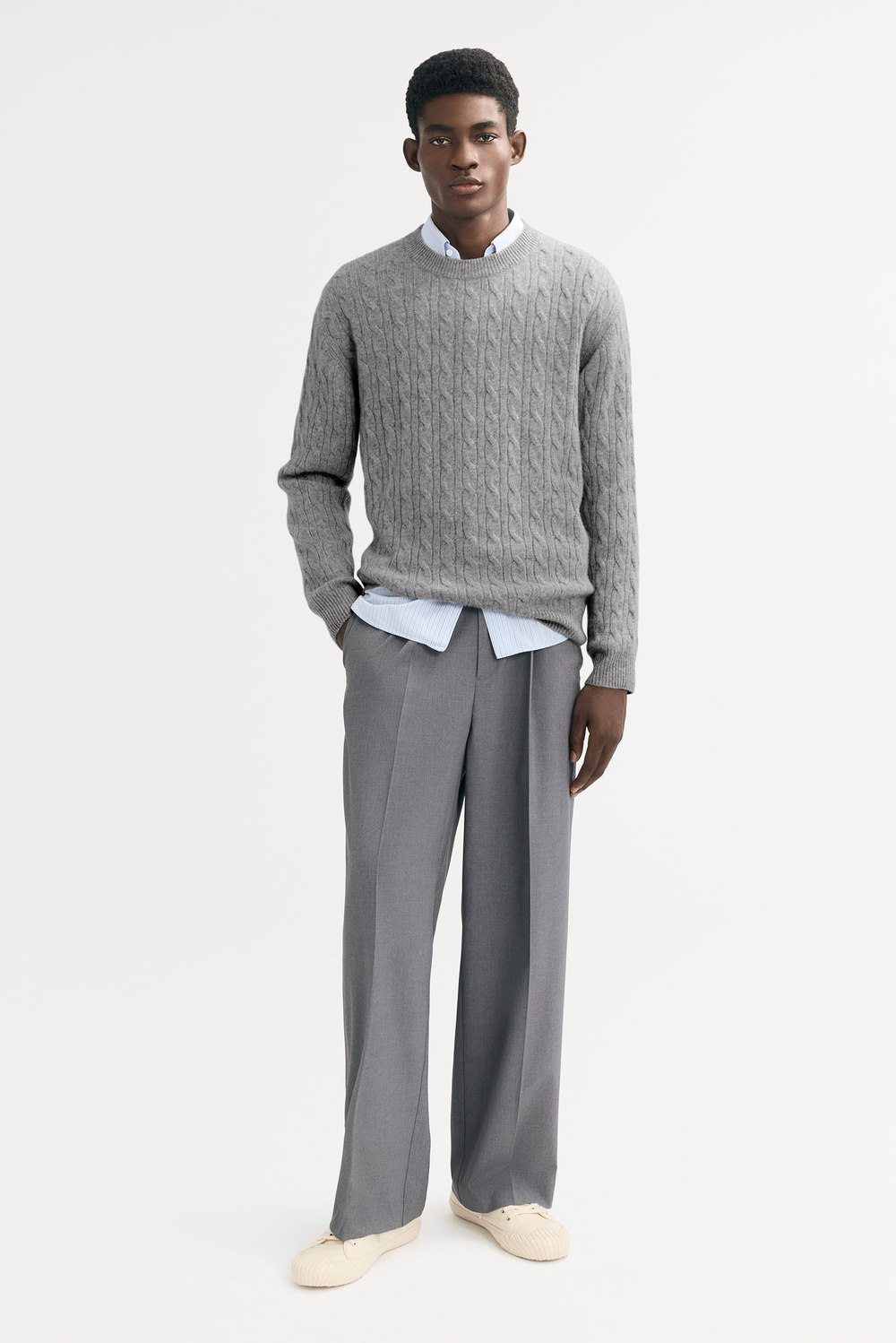 efu HAND CABLE KNIT ケーブルニット　グレー　グレージュ efu HAND CABLE KNIT ケーブルニット グレー グレージュ efu