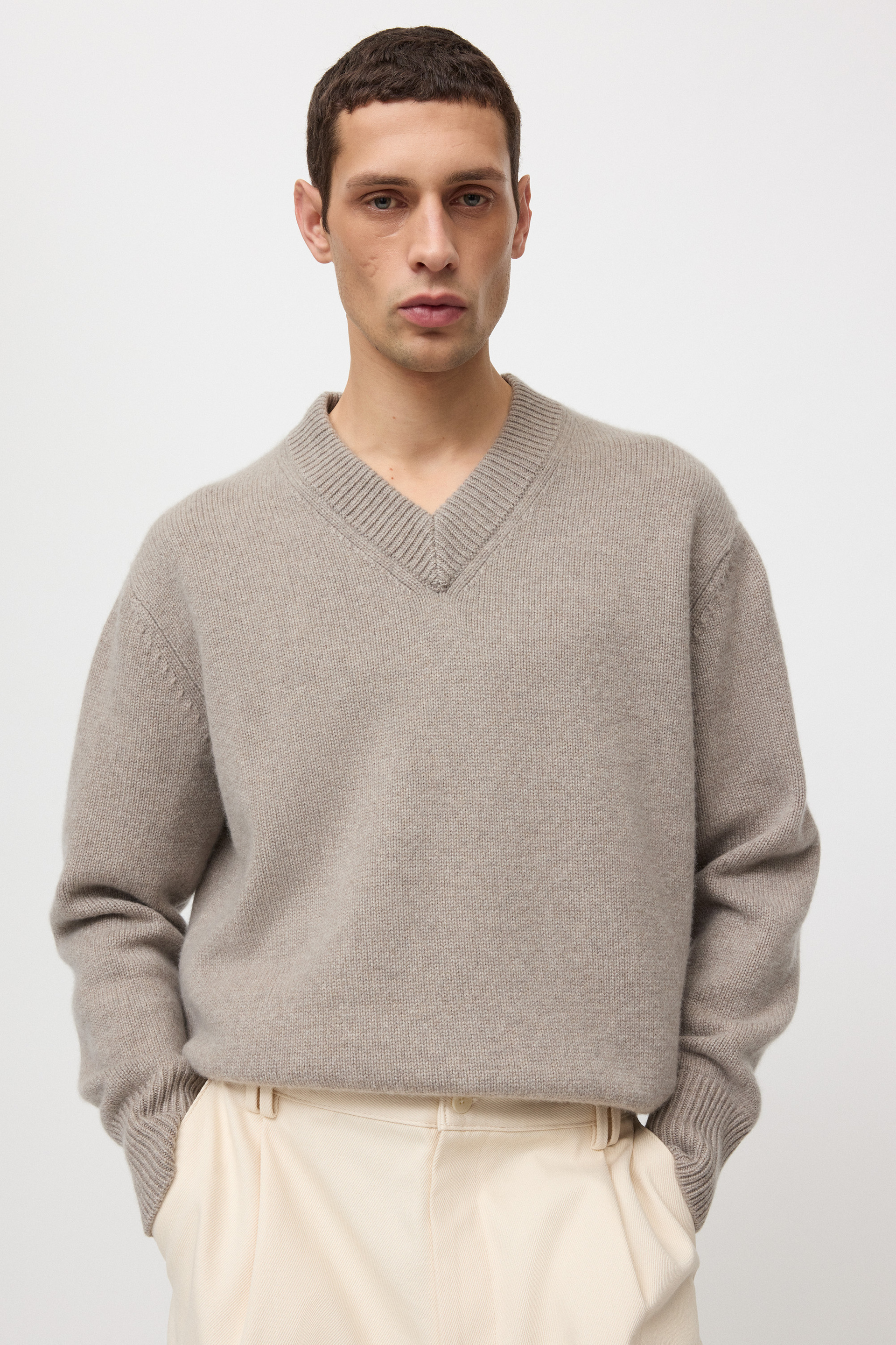 Men's V-neck 4