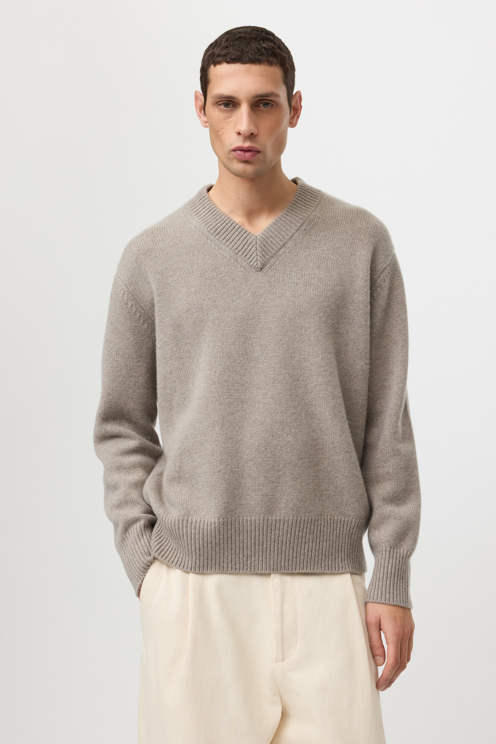 Men's V-neck 2