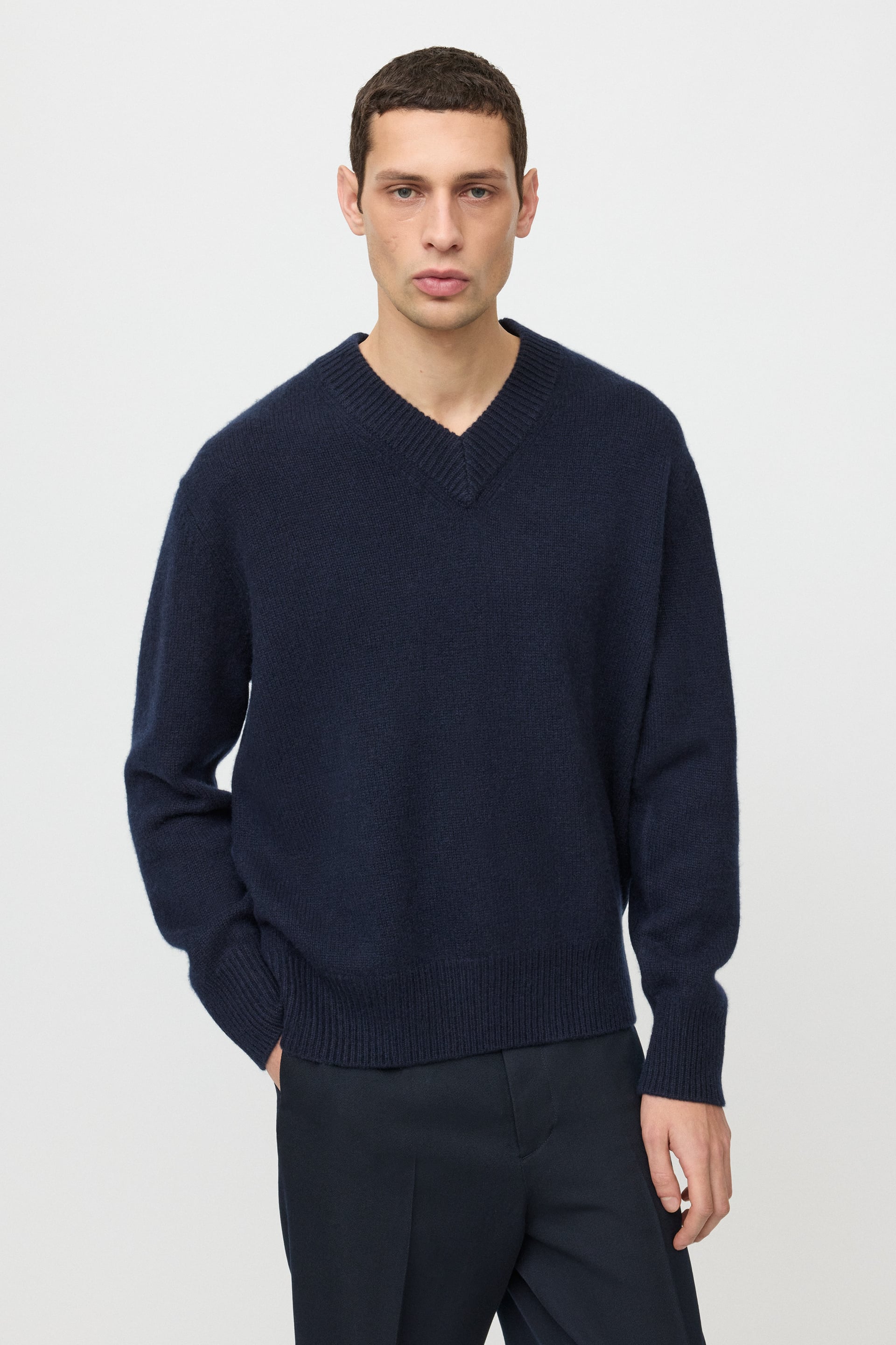 Men's V-neck 2