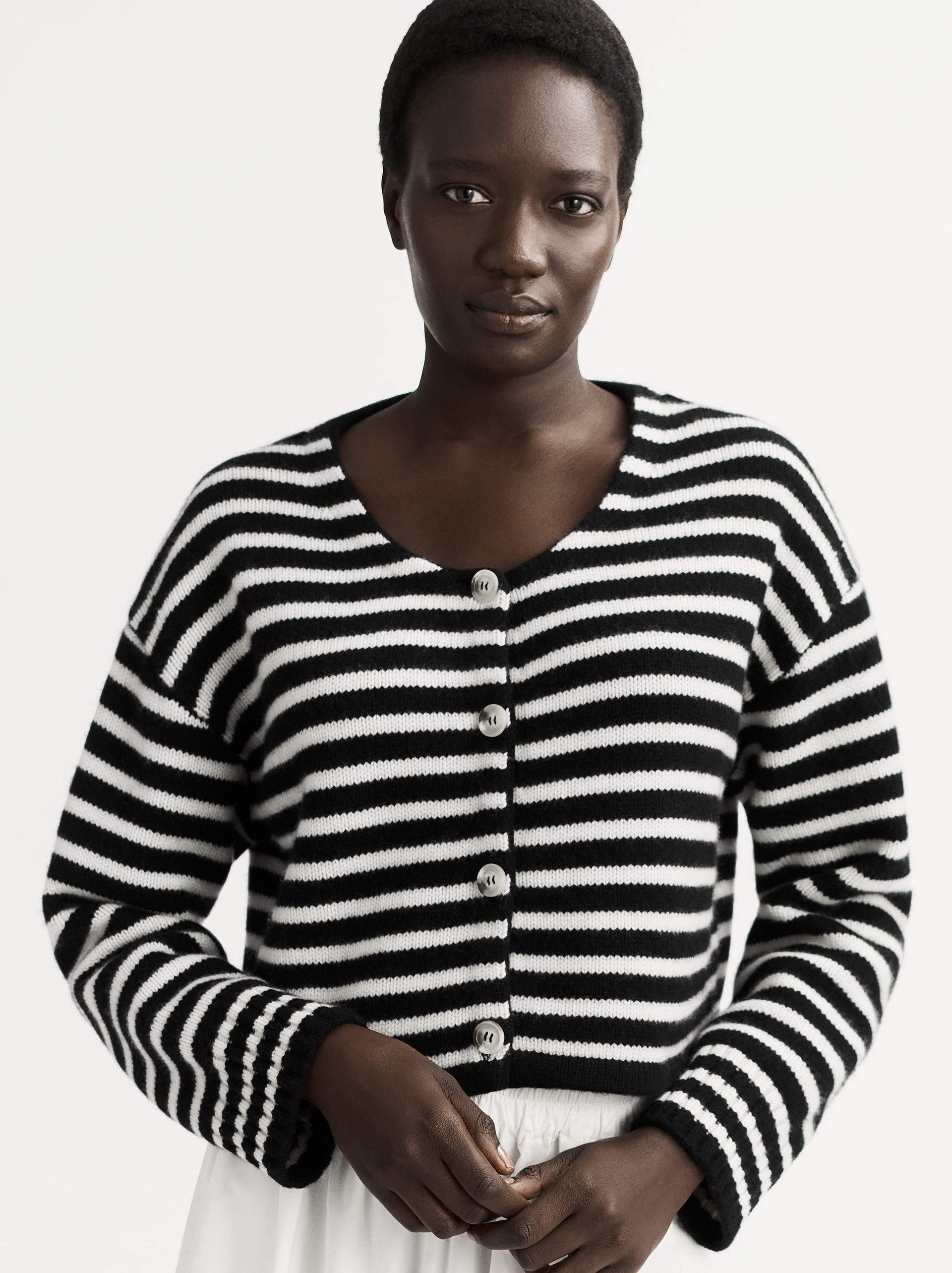 Short Cardigan 2