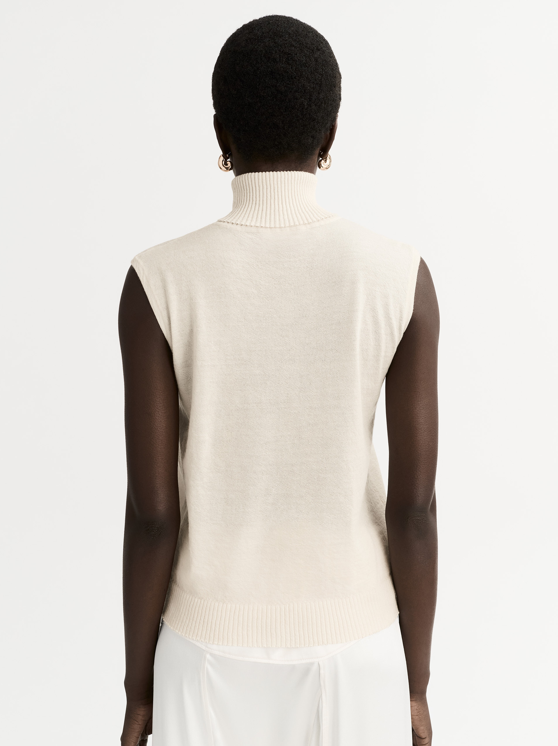 Featherlight Singlet 3
