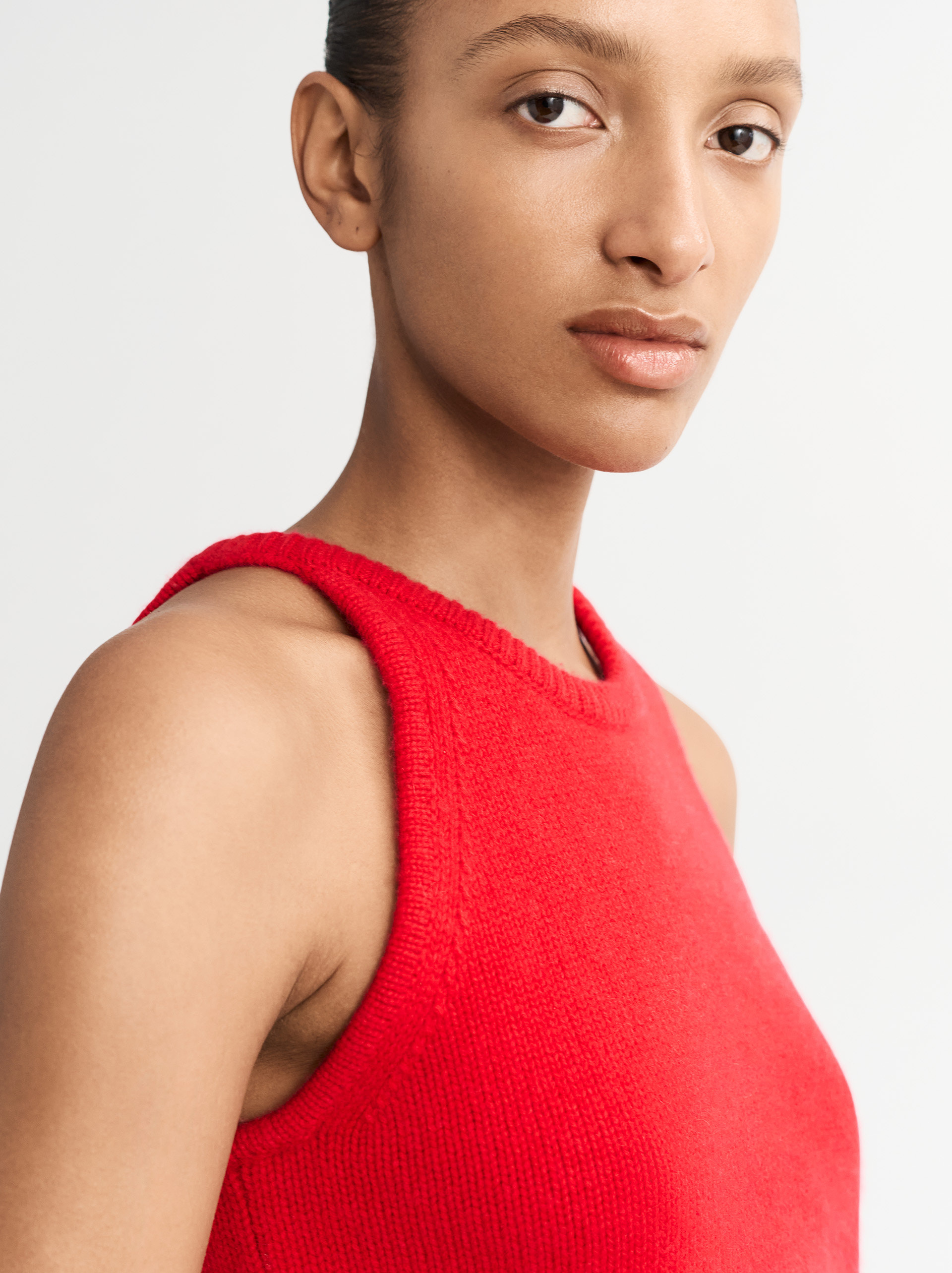 Cashmere Singlet 4