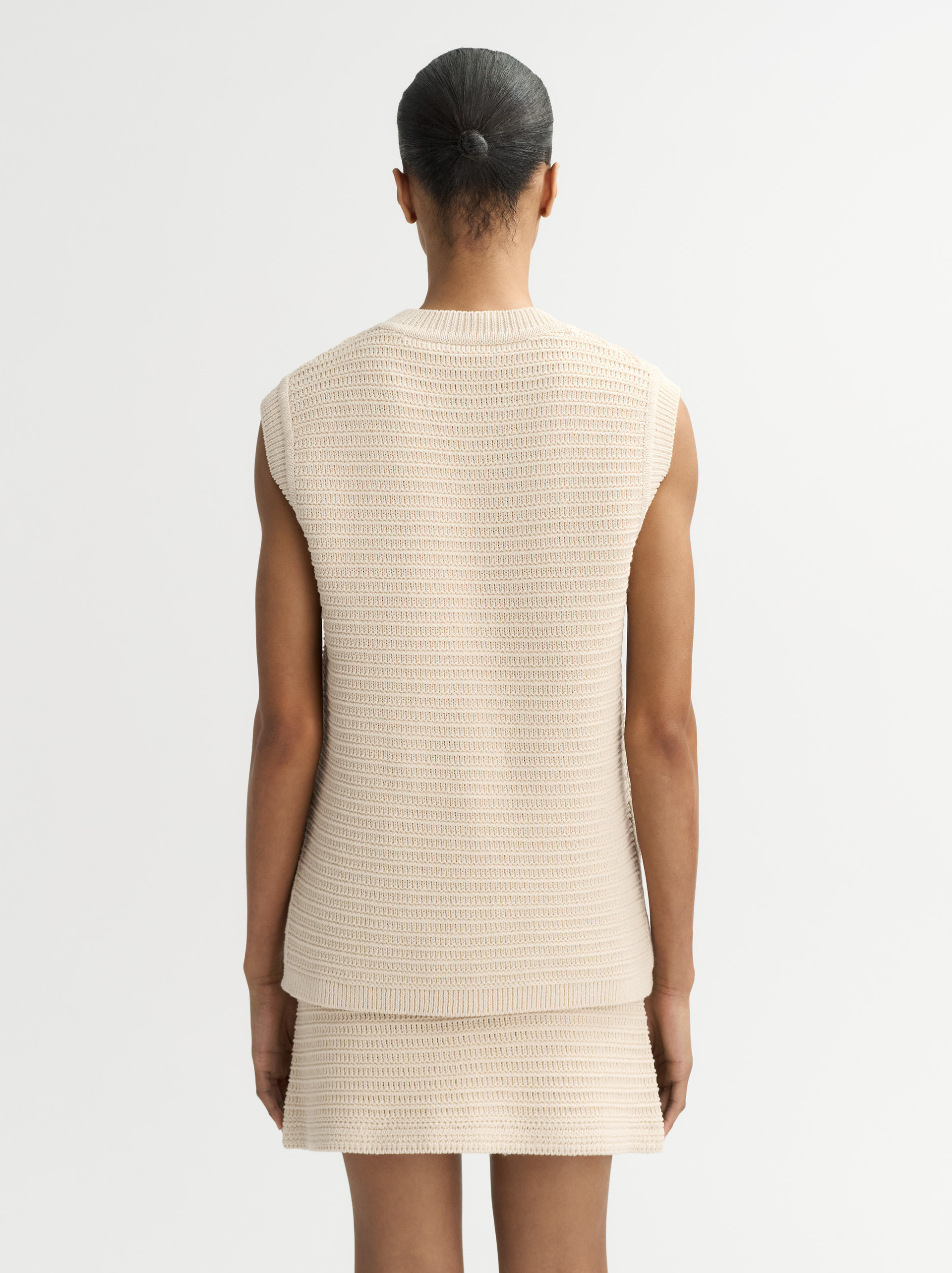 Vest 3