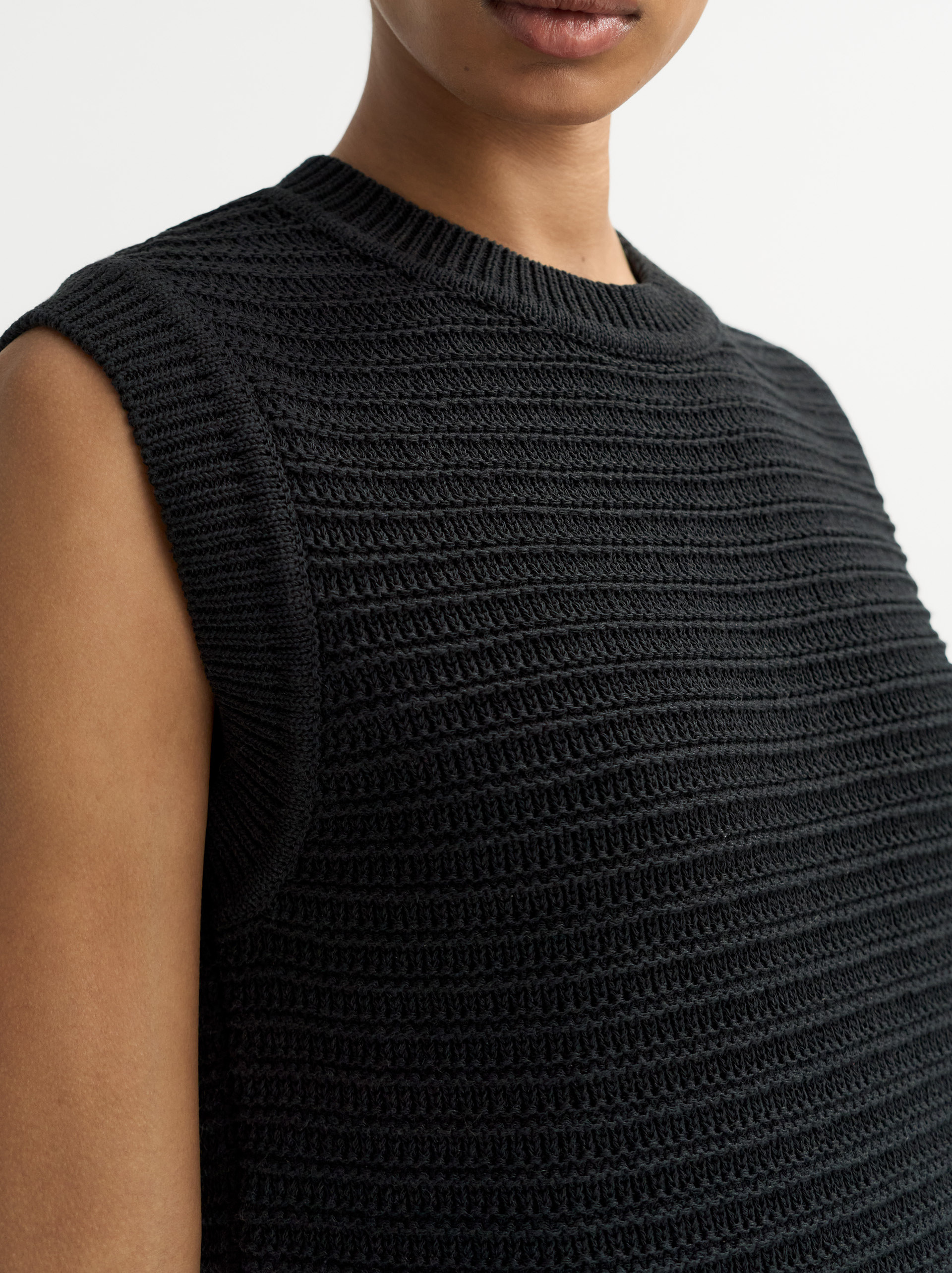 Vest 4