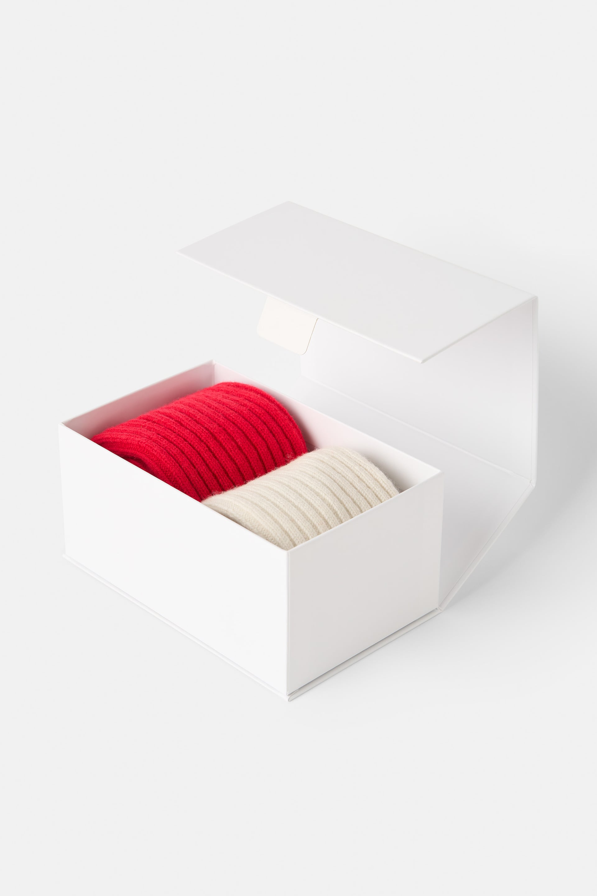 Cashmere socks 0