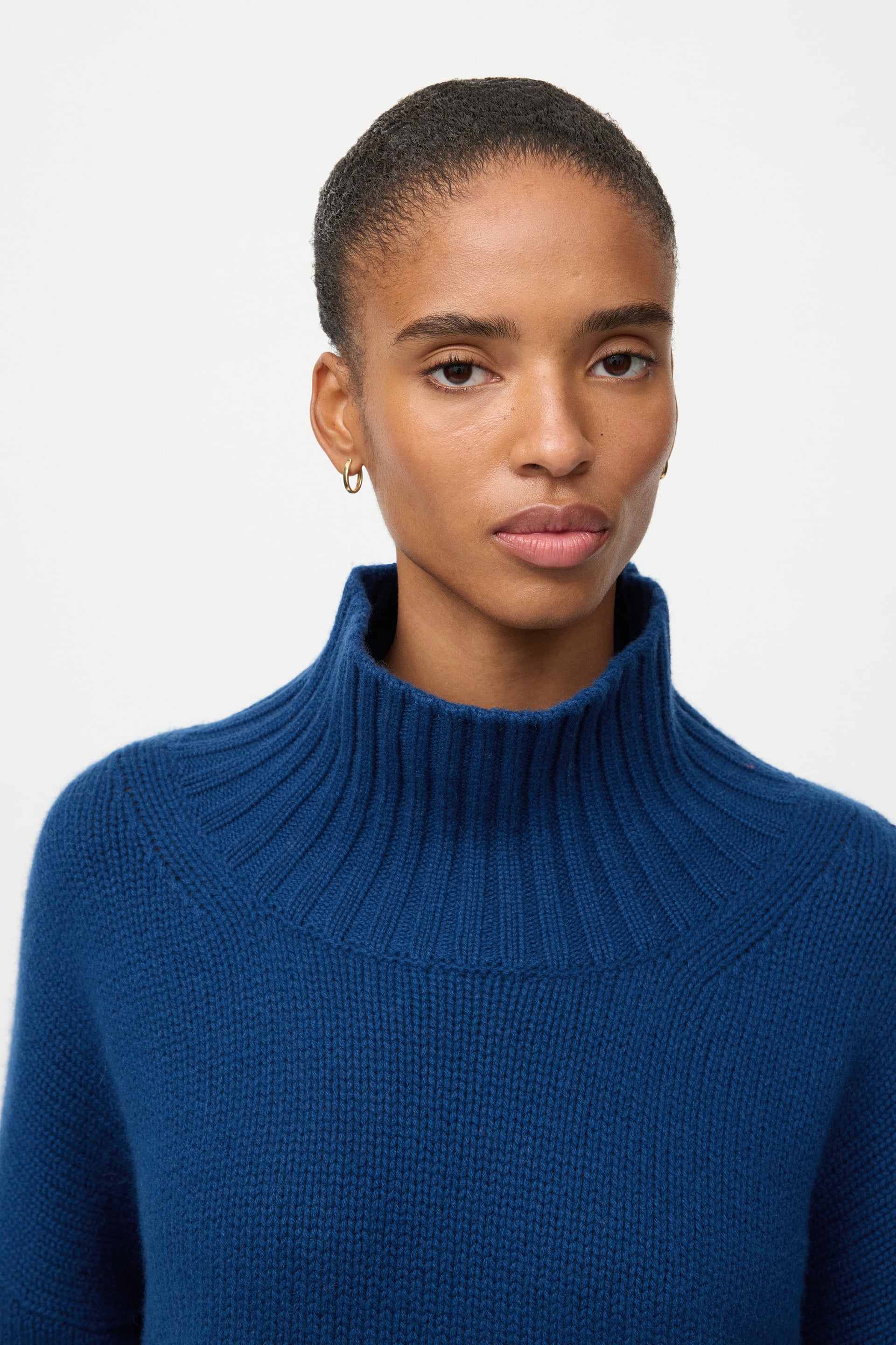 Girlfriend turtleneck 4