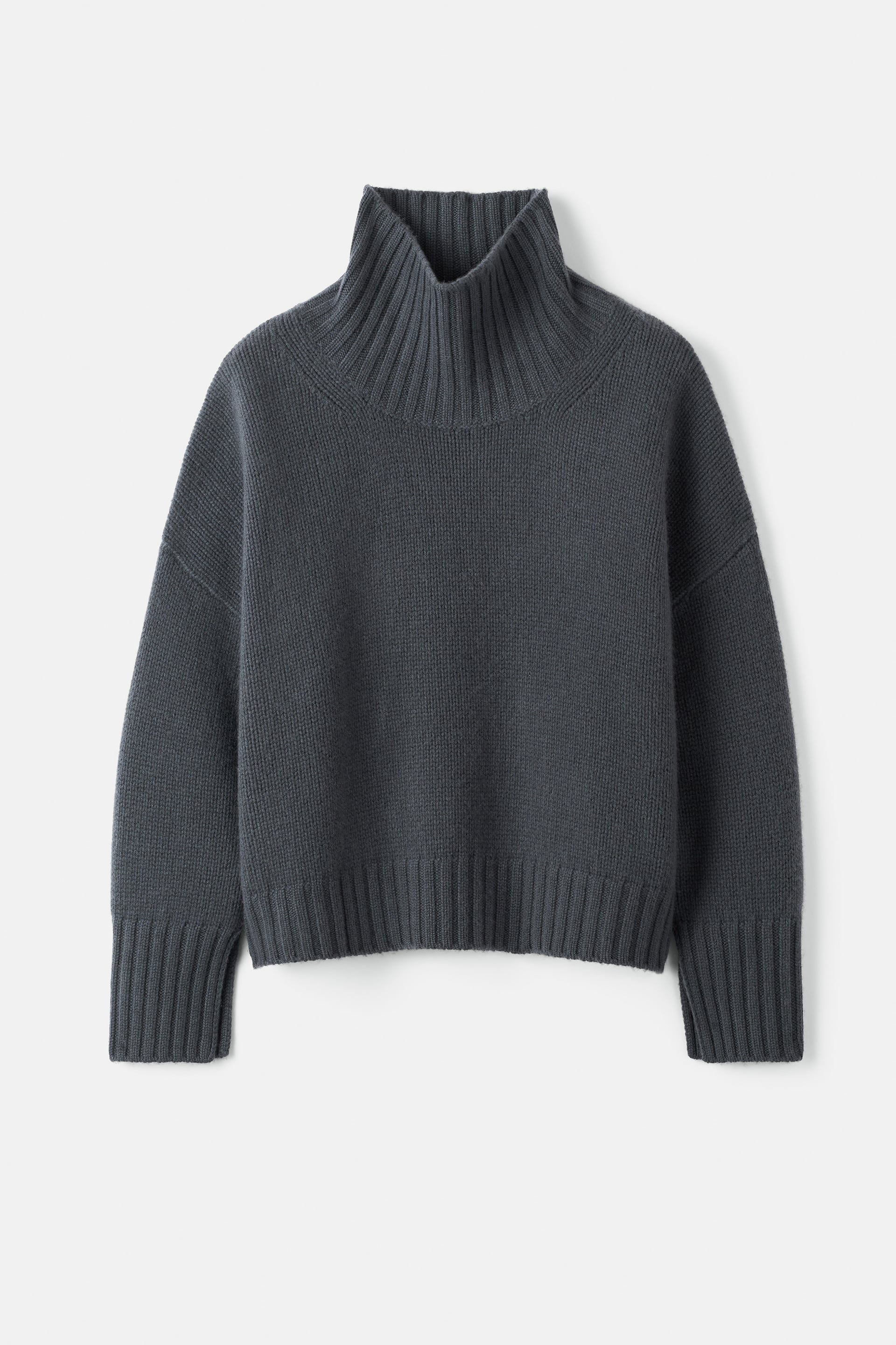 Girlfriend turtleneck 0