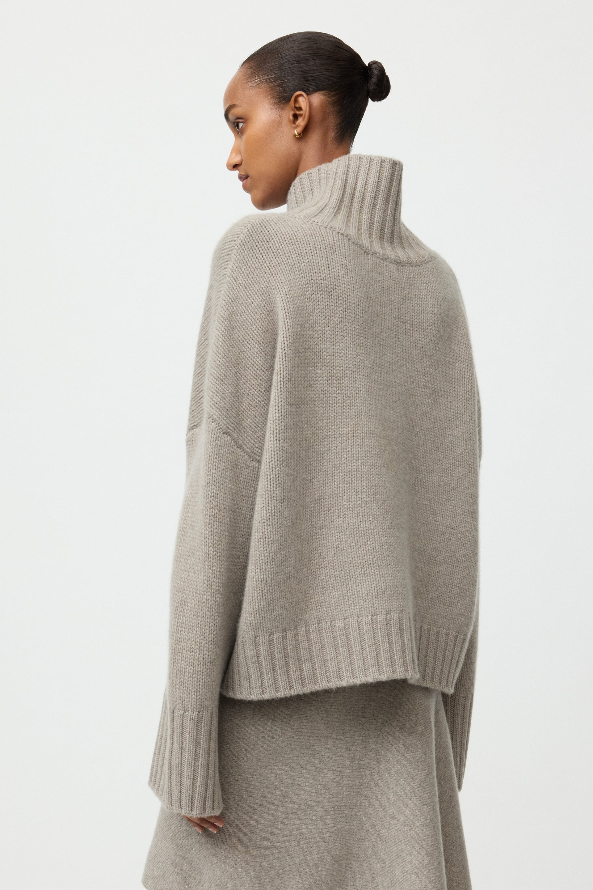 Girlfriend turtleneck 3