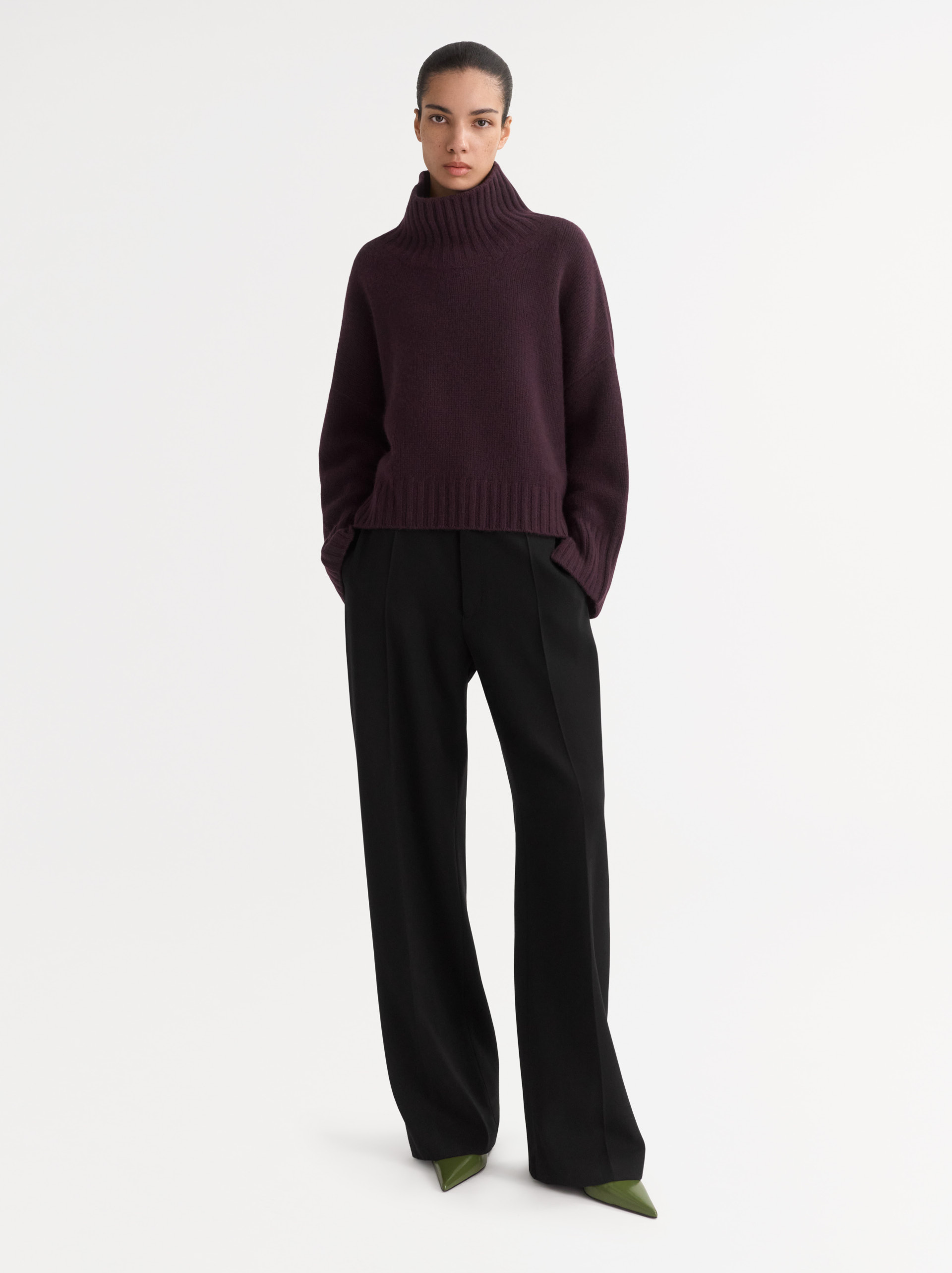 Girlfriend turtleneck 0