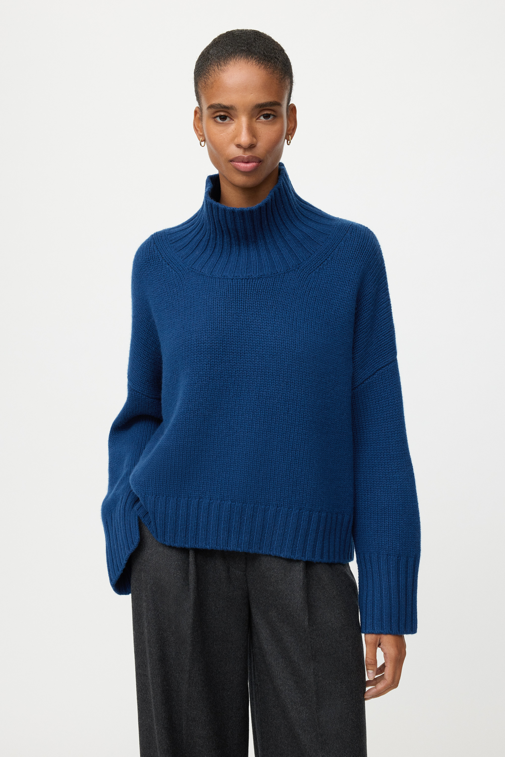 Girlfriend turtleneck 2