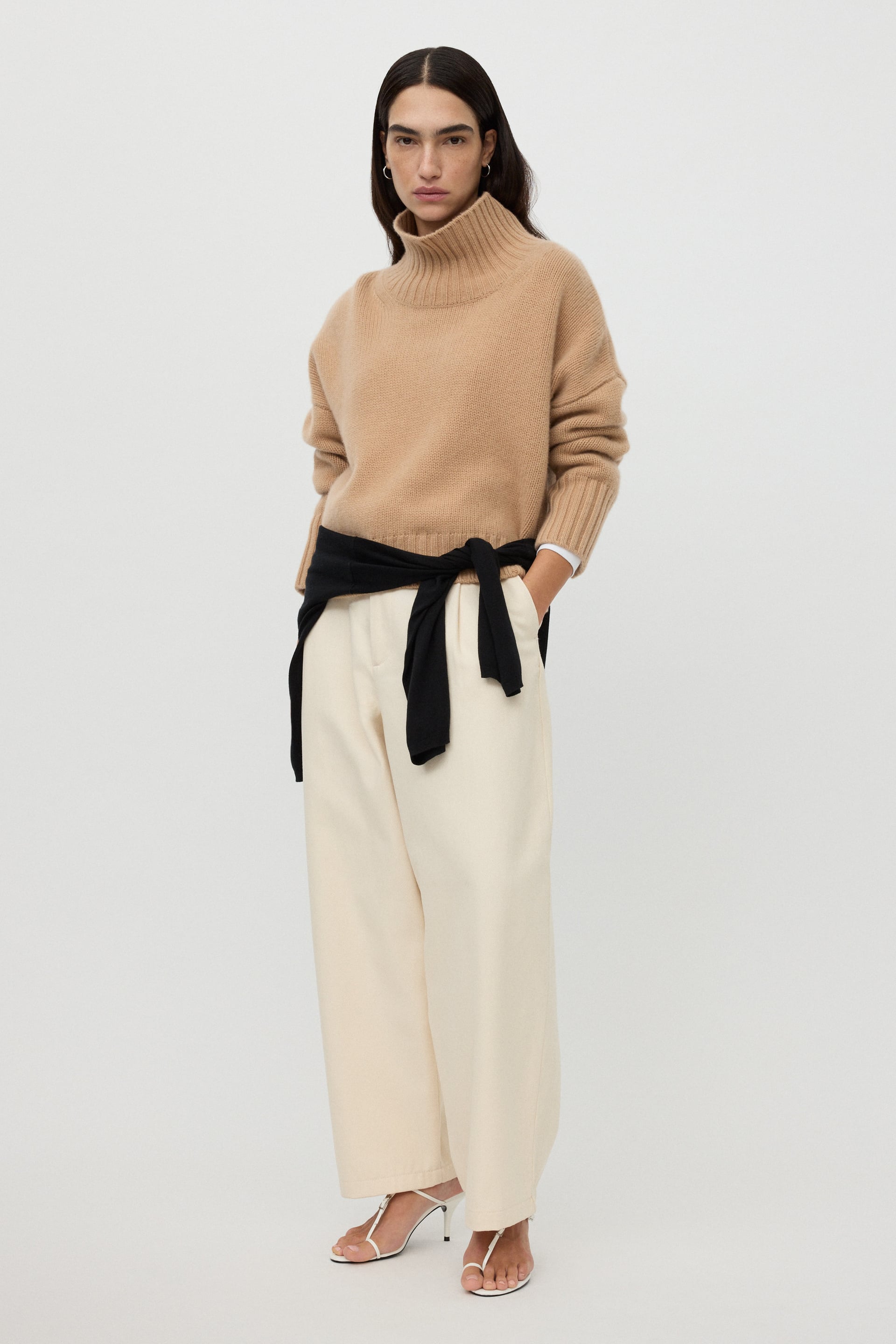 Girlfriend turtleneck 0