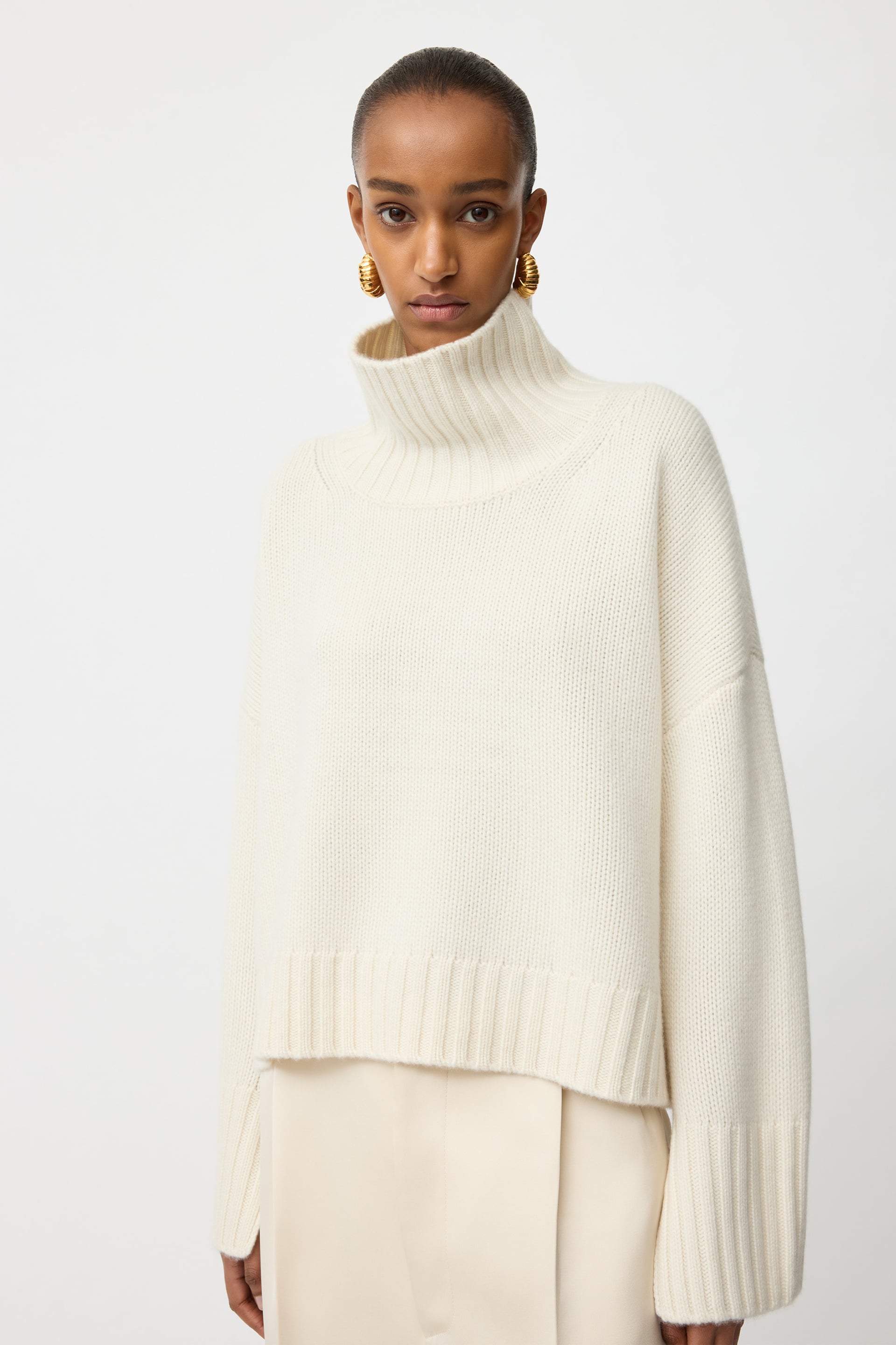 Girlfriend turtleneck 2