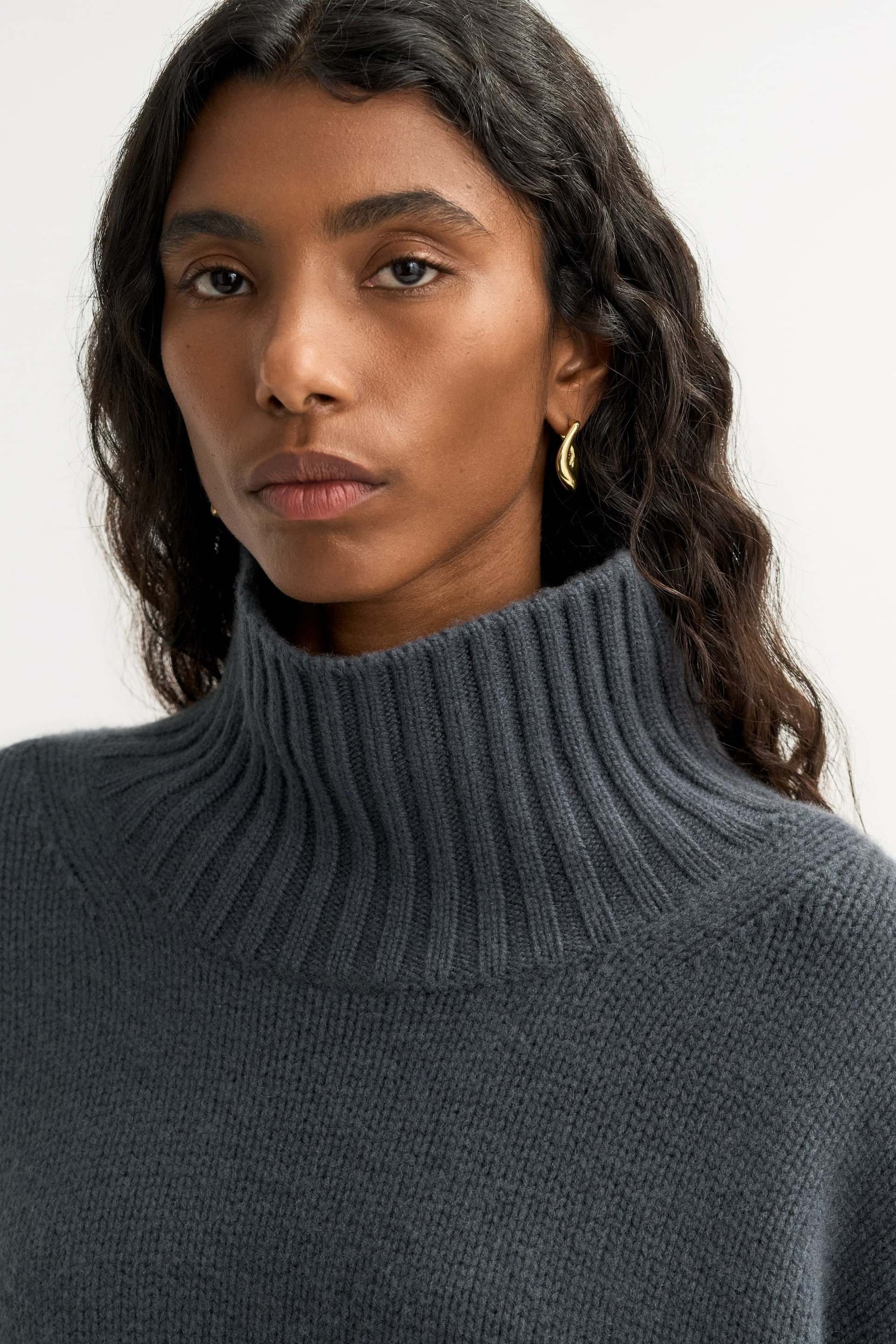 Girlfriend Turtleneck 4