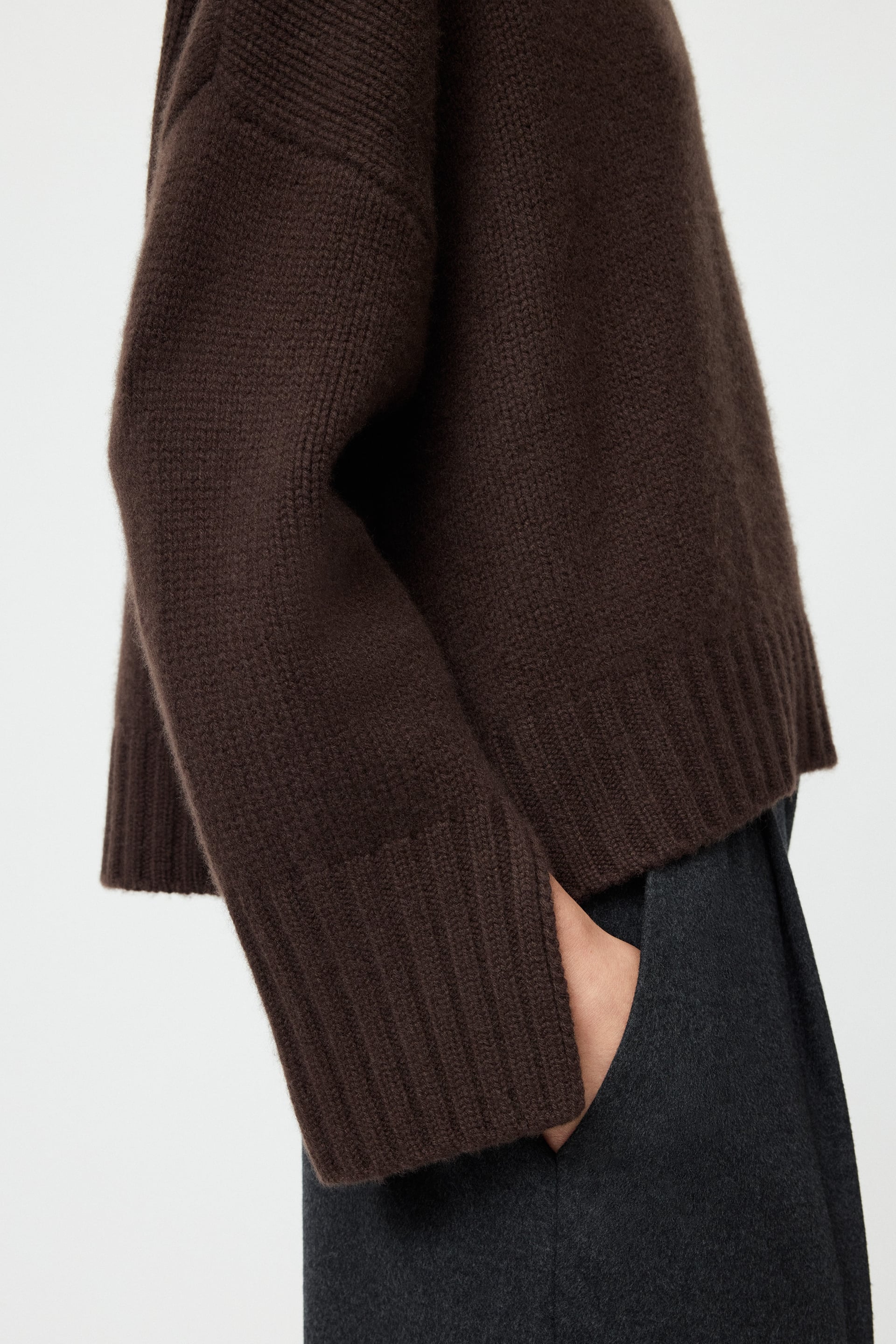 Girlfriend turtleneck 4