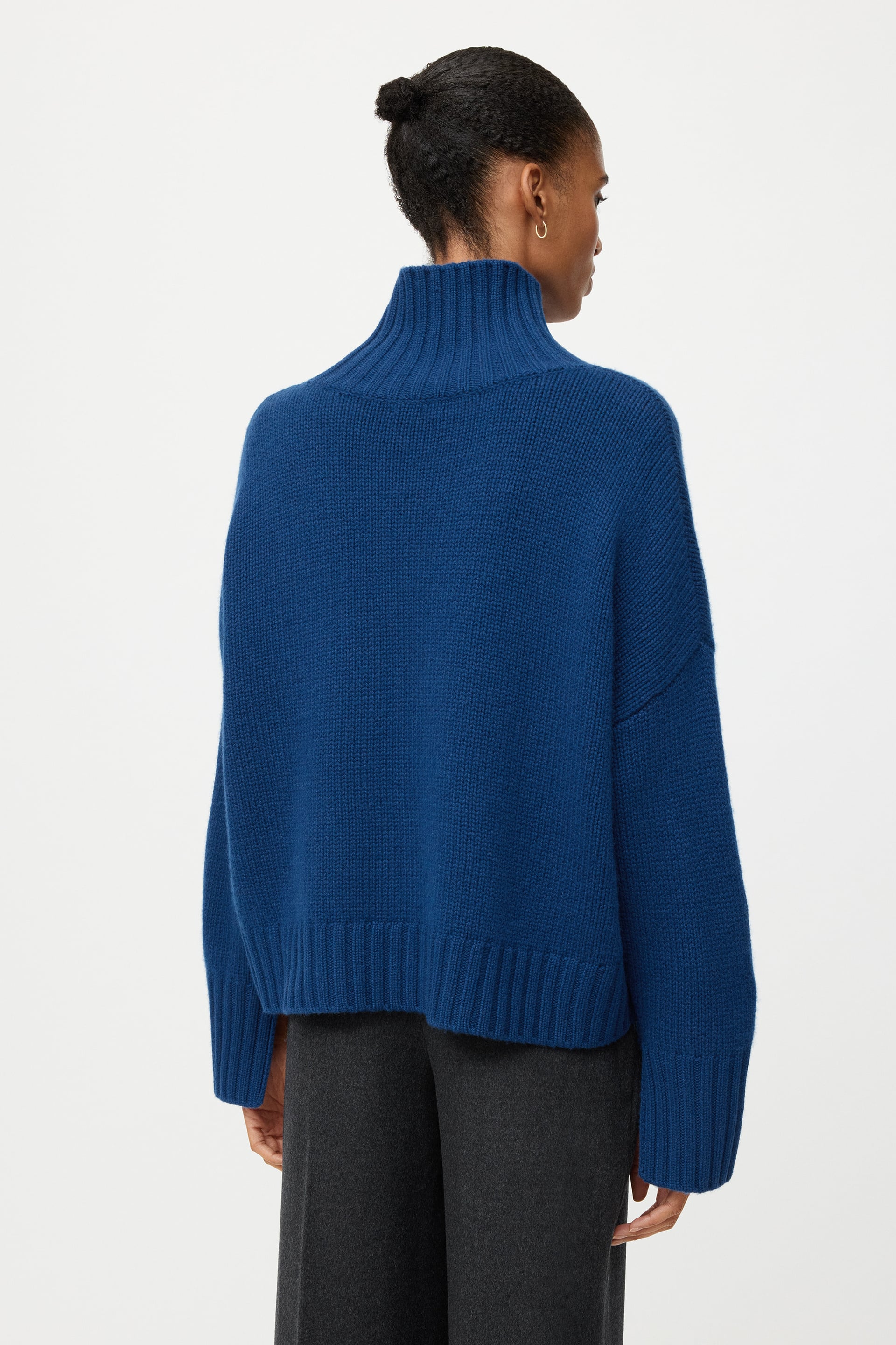 Girlfriend turtleneck 3