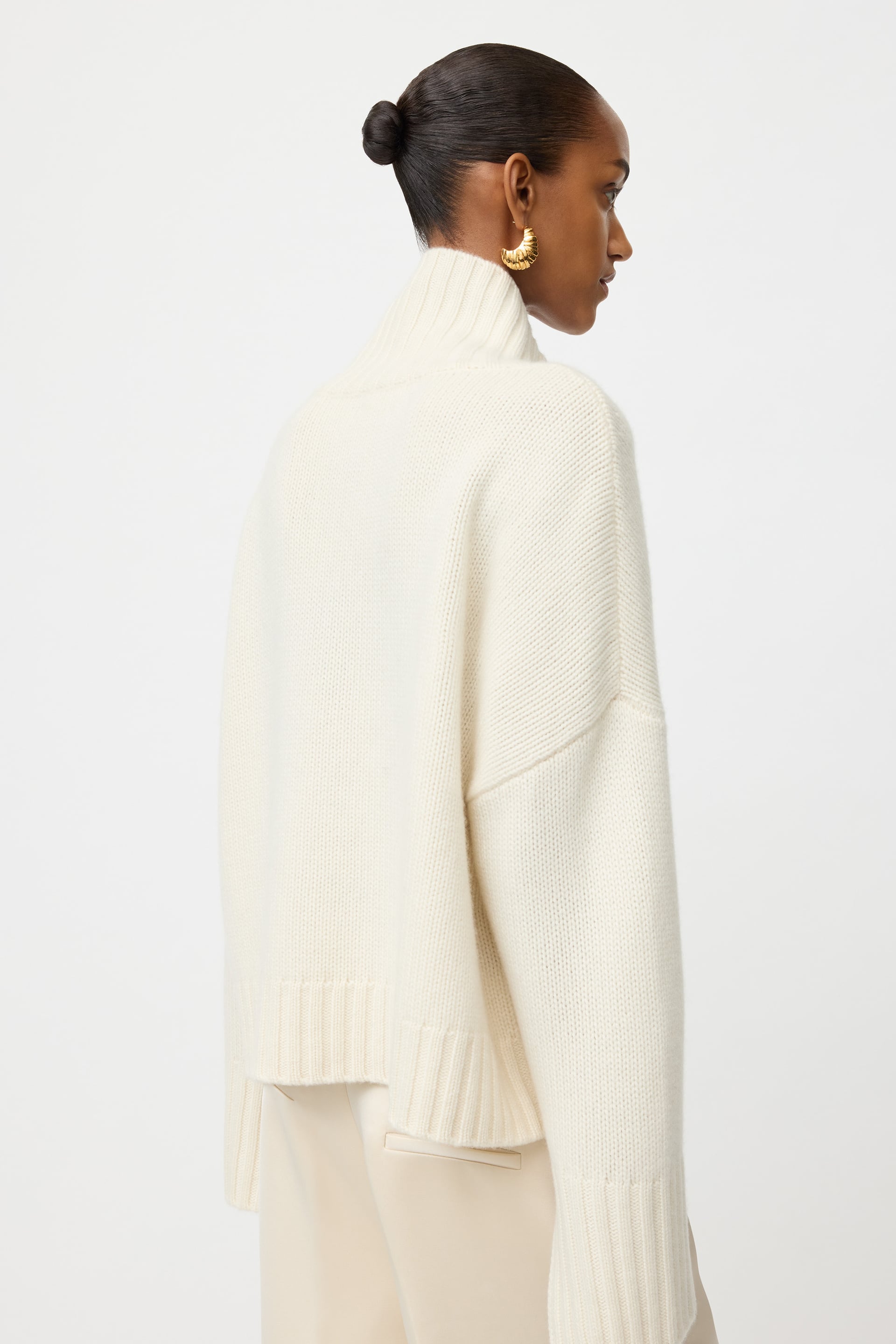 Girlfriend turtleneck 3