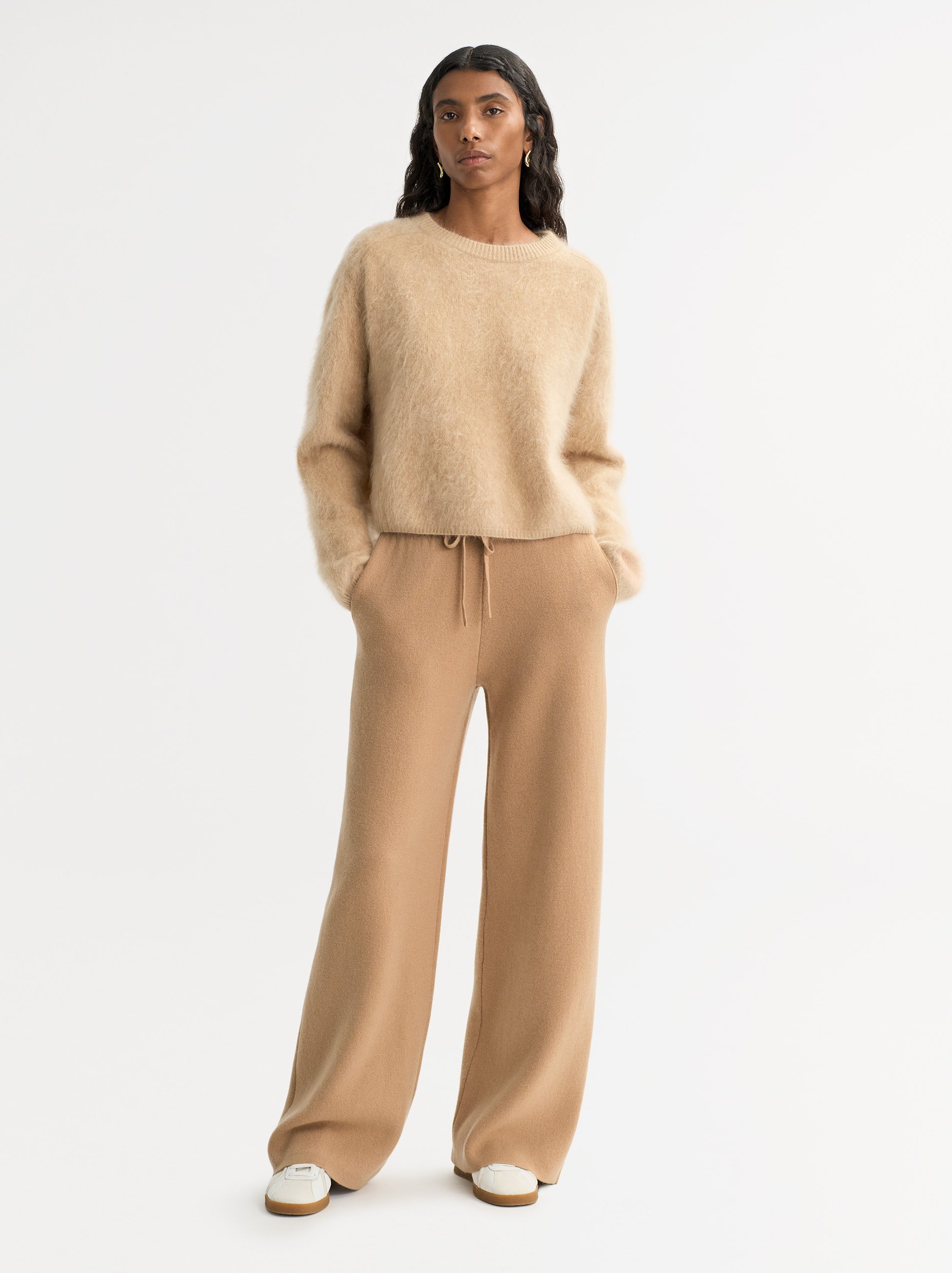 Brushed Crewneck Camel 2