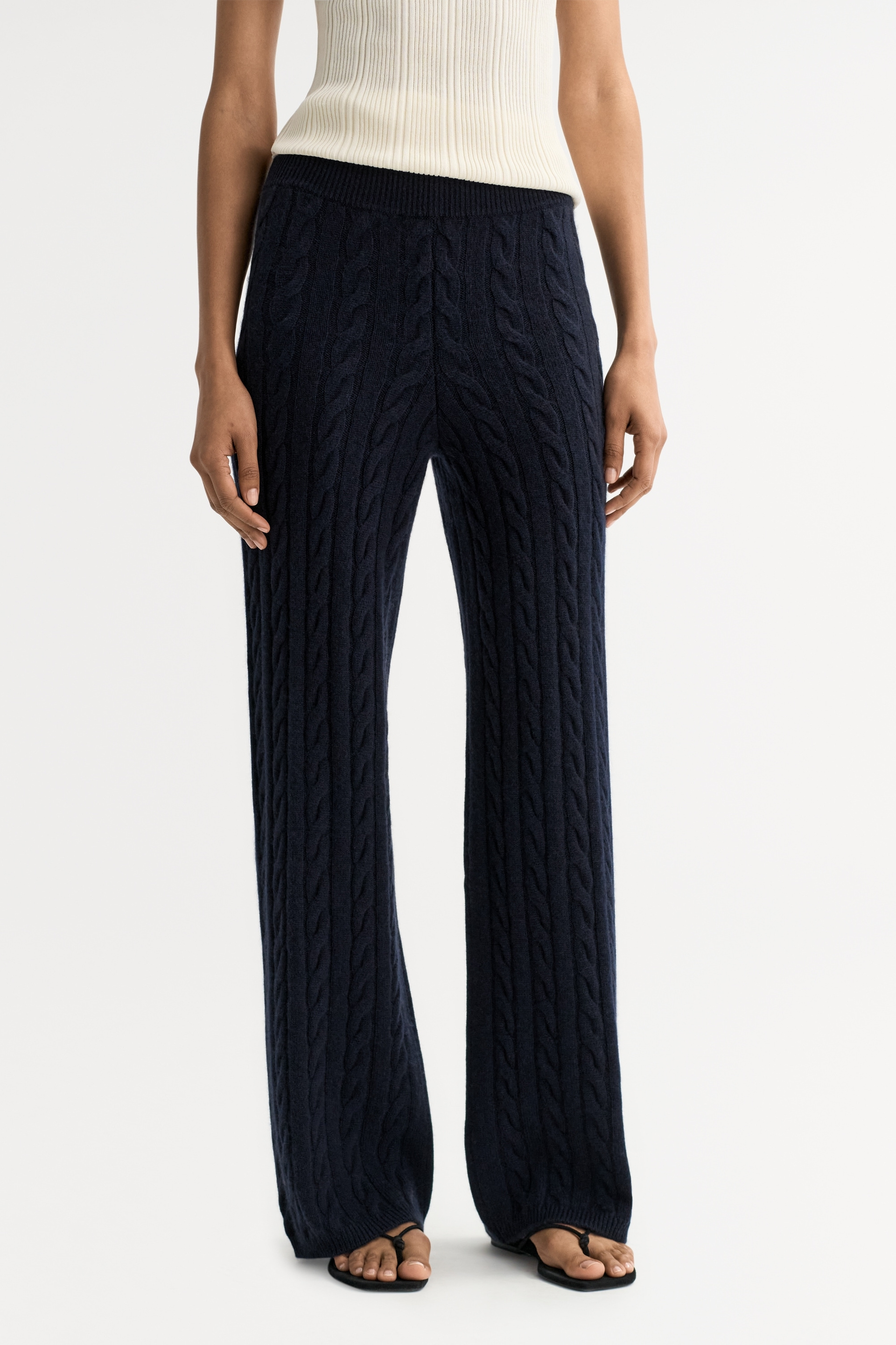 Cable knit pants 2