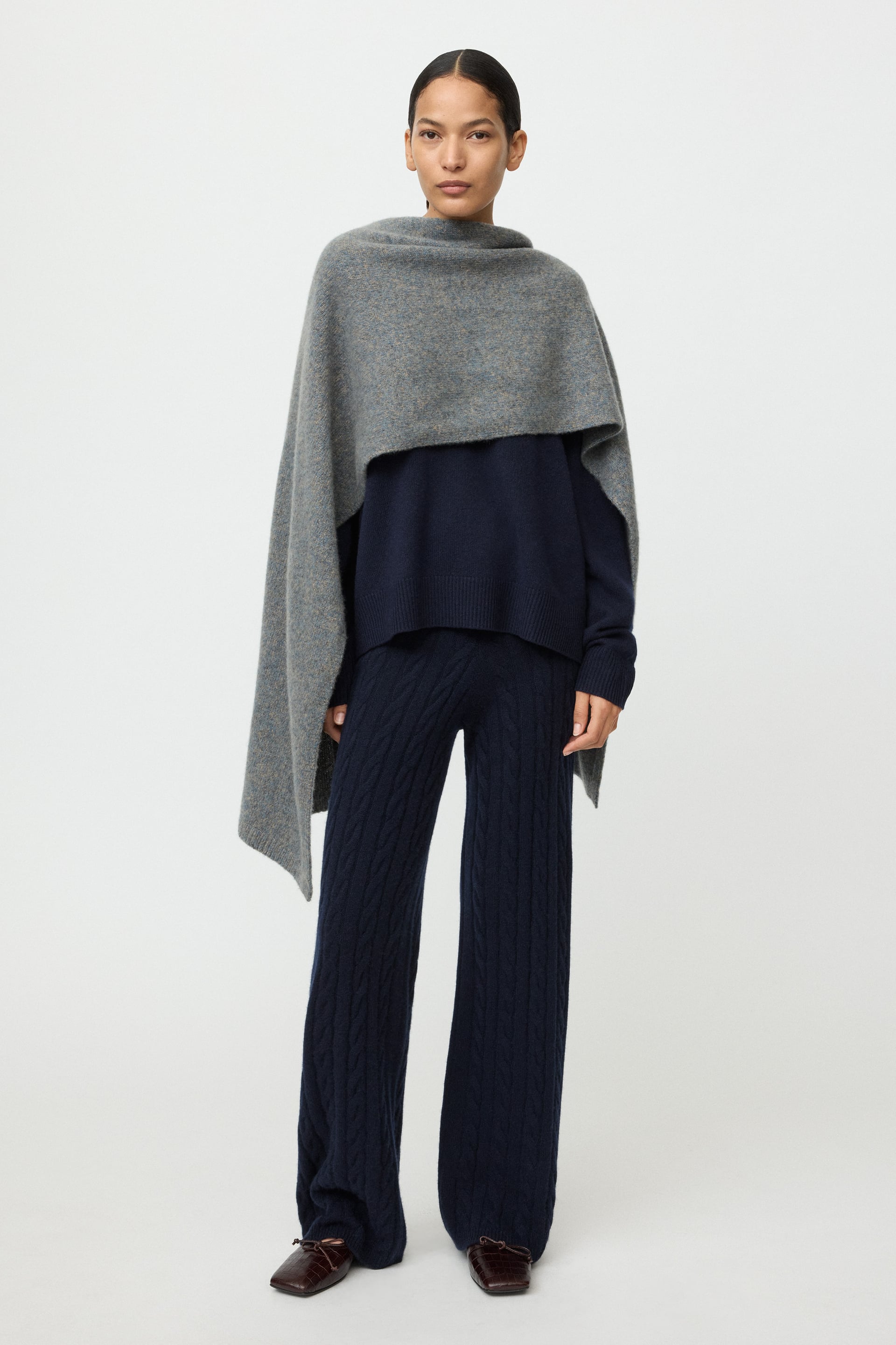 Cable knit pants Navy 2