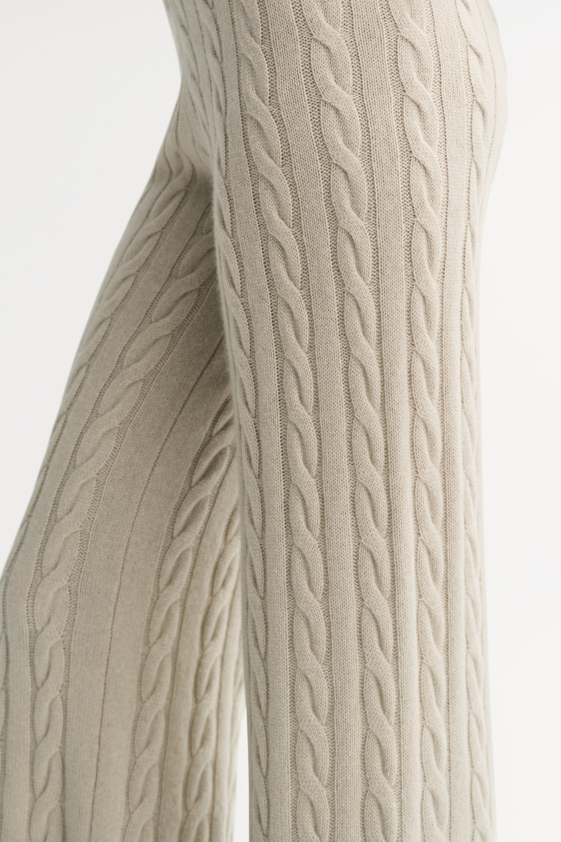 Cable knit pants 4
