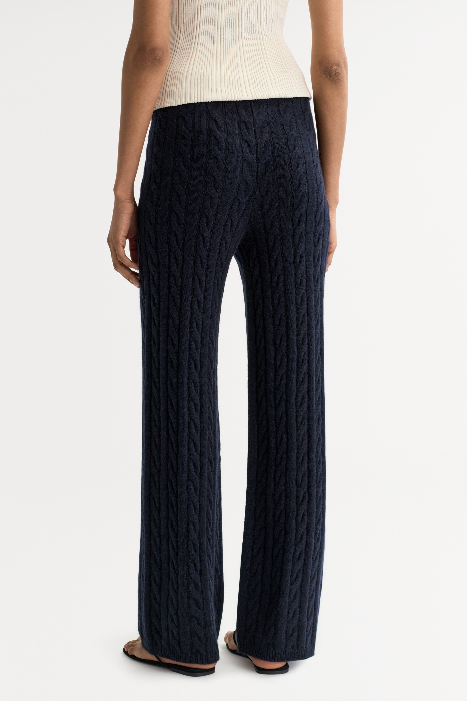 Cable knit pants 3