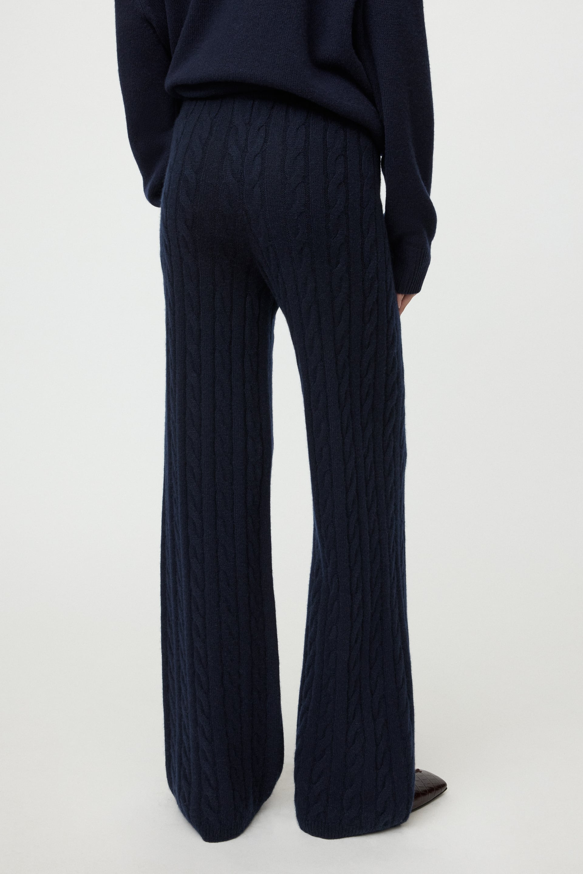 Cable knit pants 3