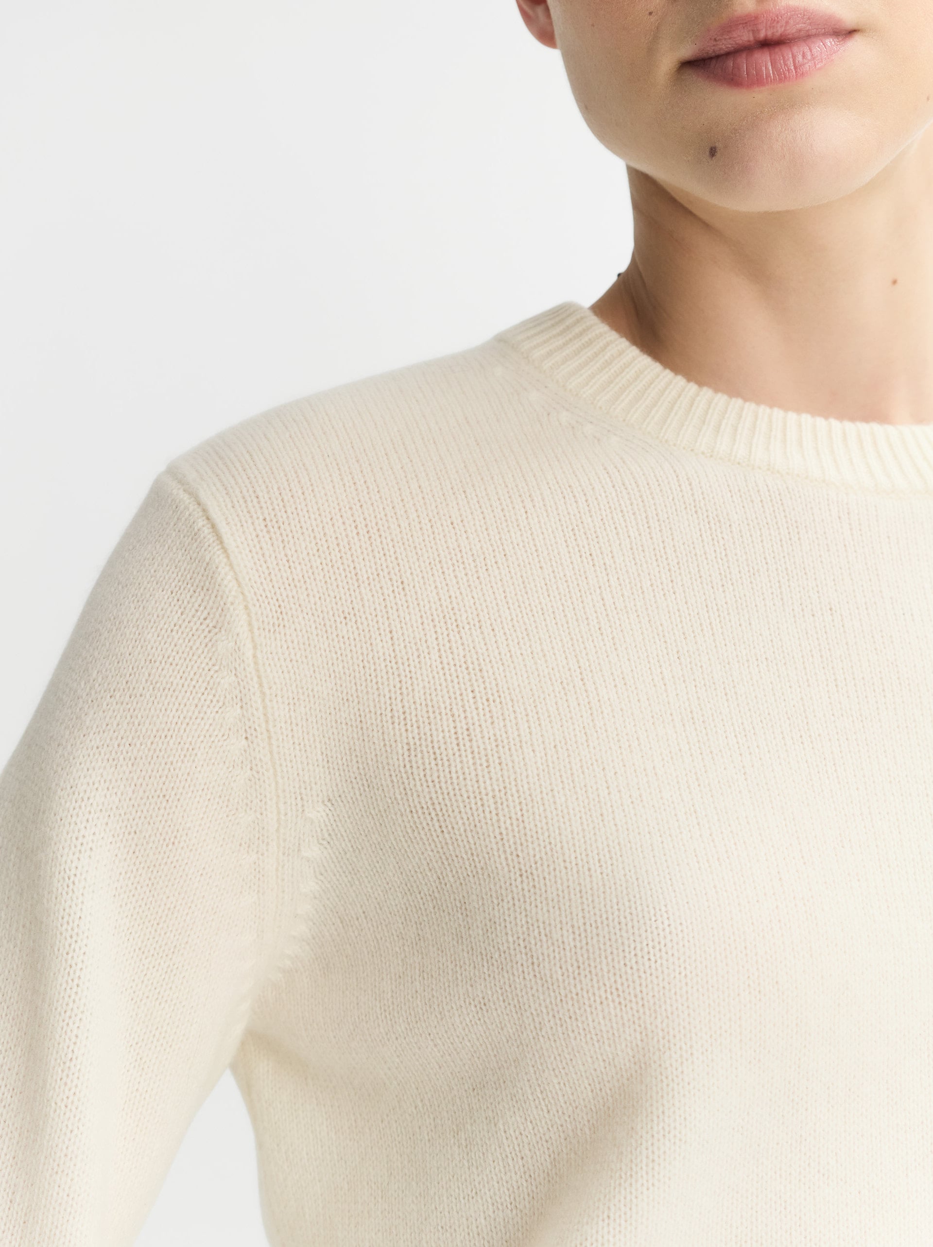 Classic crewneck 5