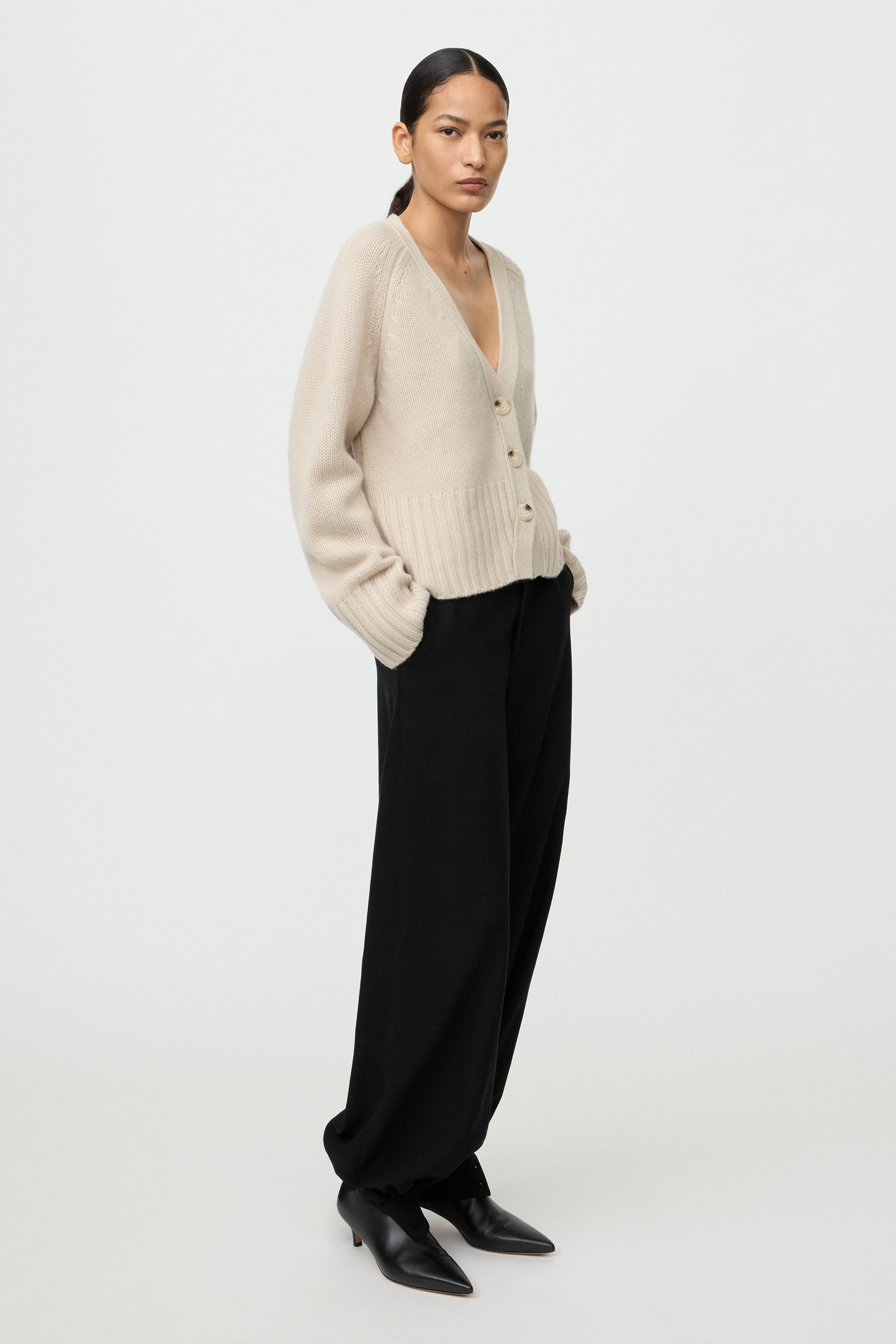 V-neck cardigan 0