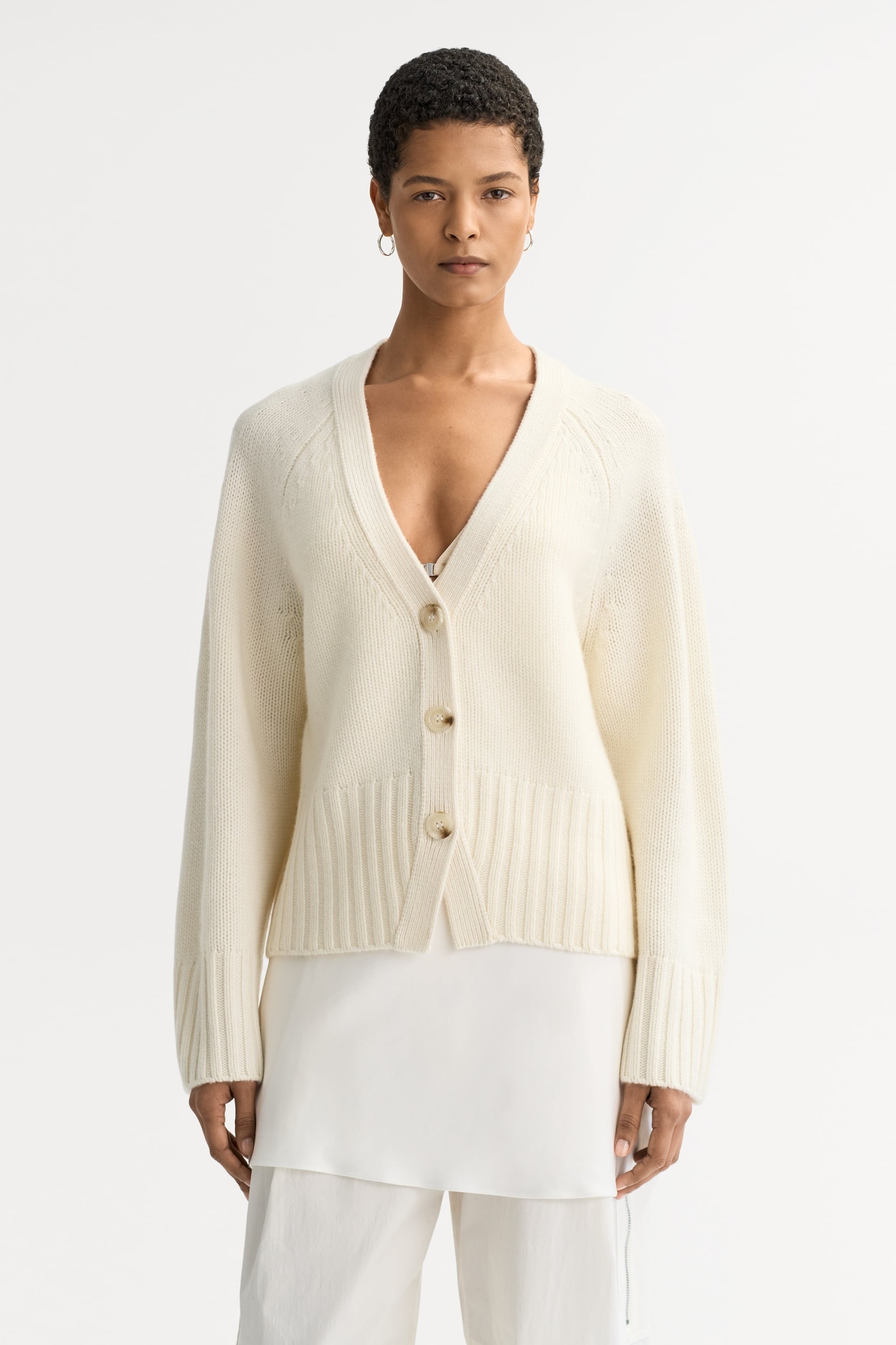 V-neck cardigan 4