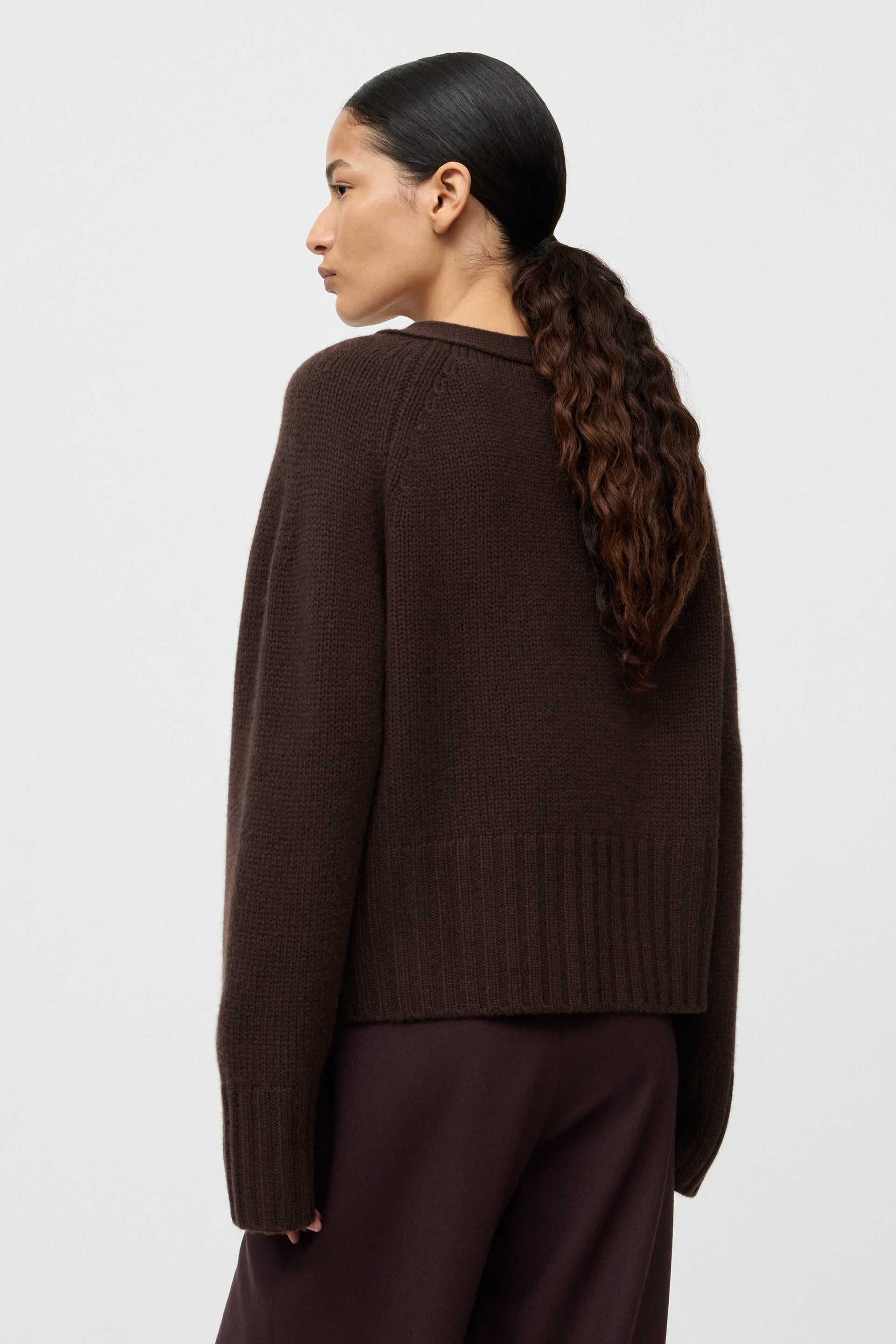 V-neck Cardigan 3