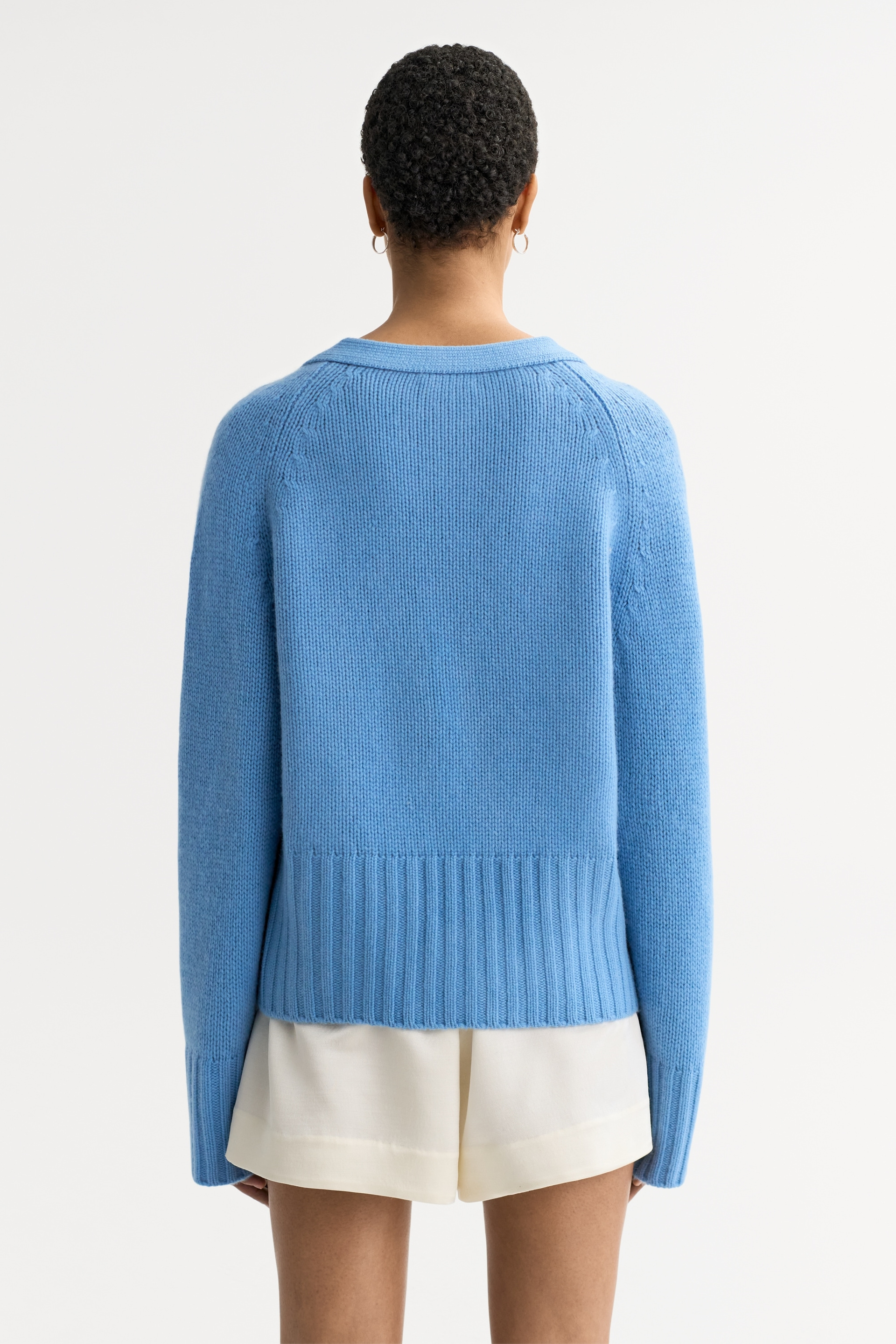 V-neck cardigan 3
