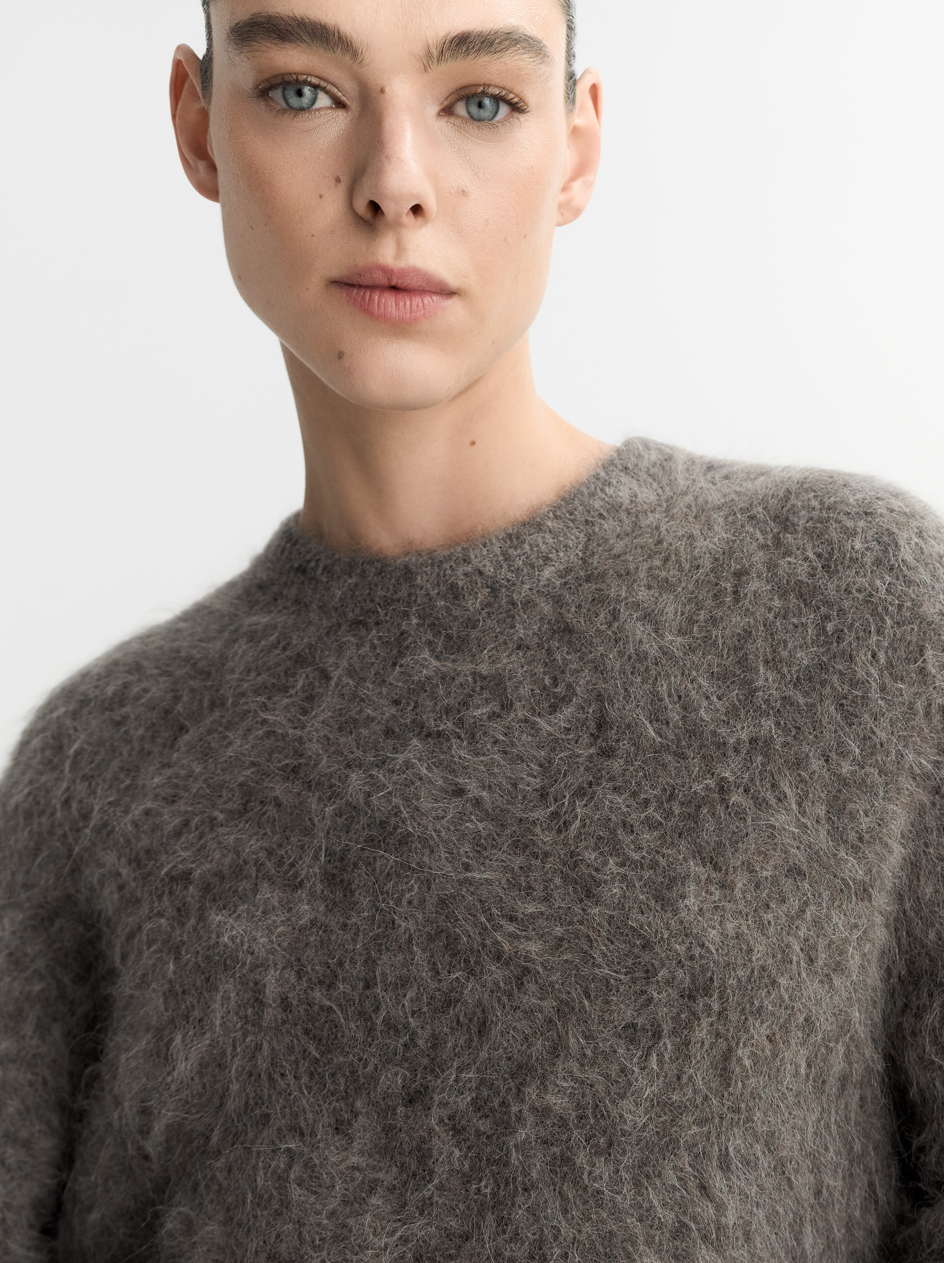 Alpaca crewneck 4