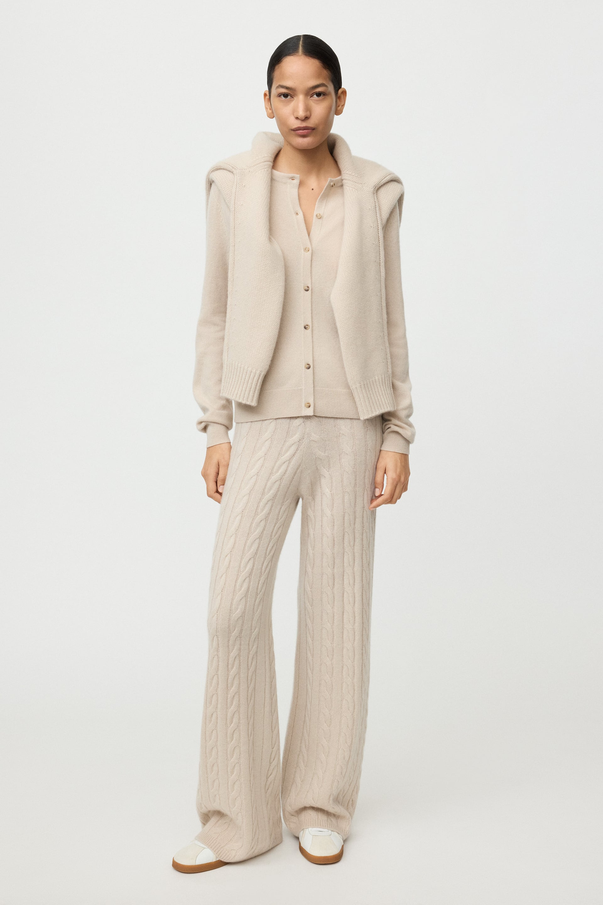 Cardigan Chalk 2