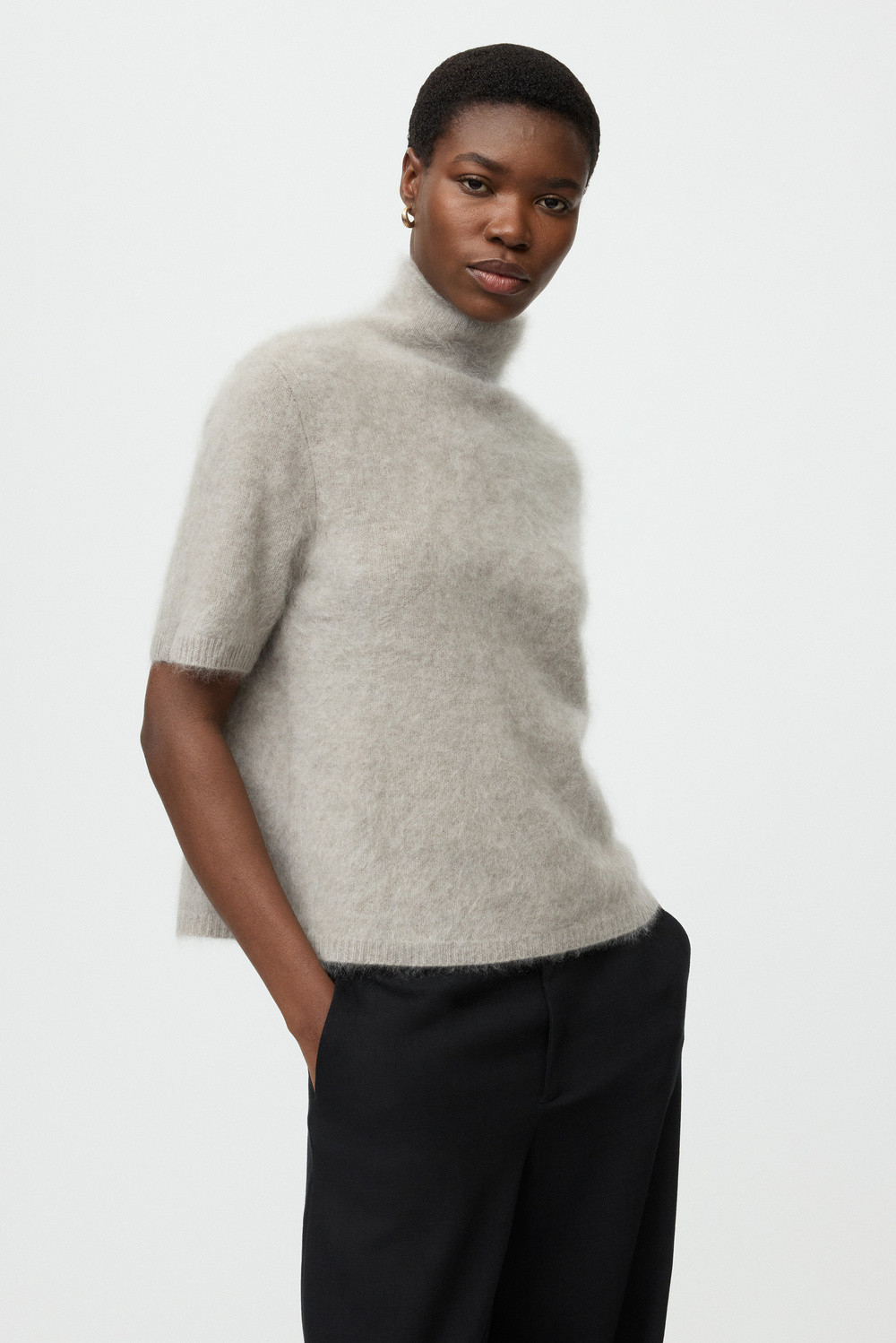 Brushed short sleeve turtleneck - Shortsleeves - Greige | Soft Goat
