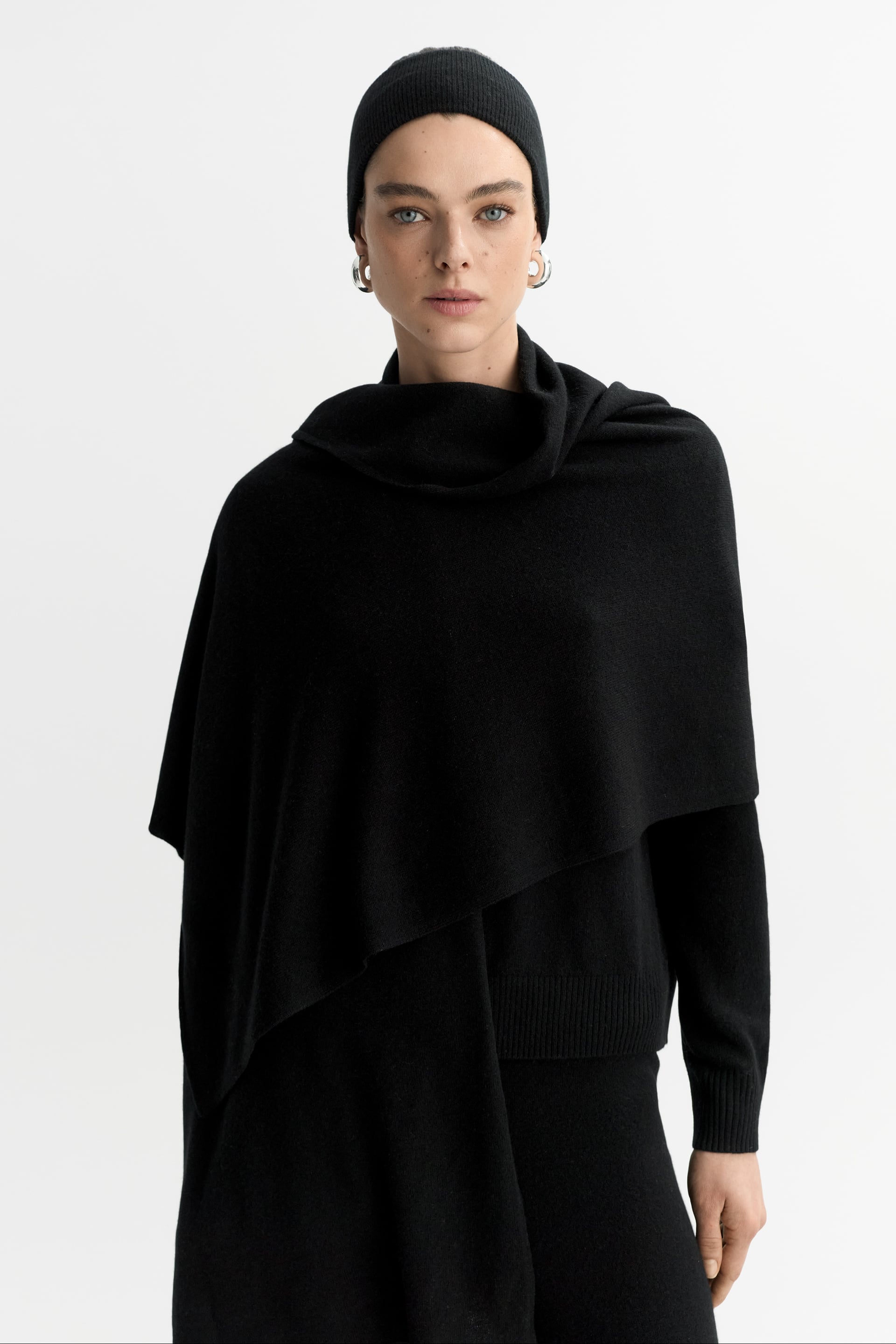 Knitted scarf Black 2