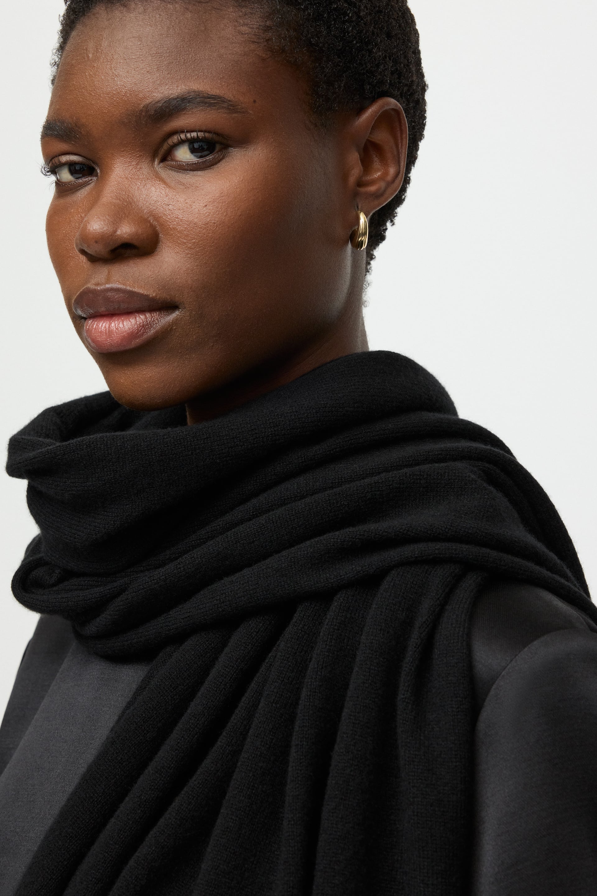 Knitted scarf 2