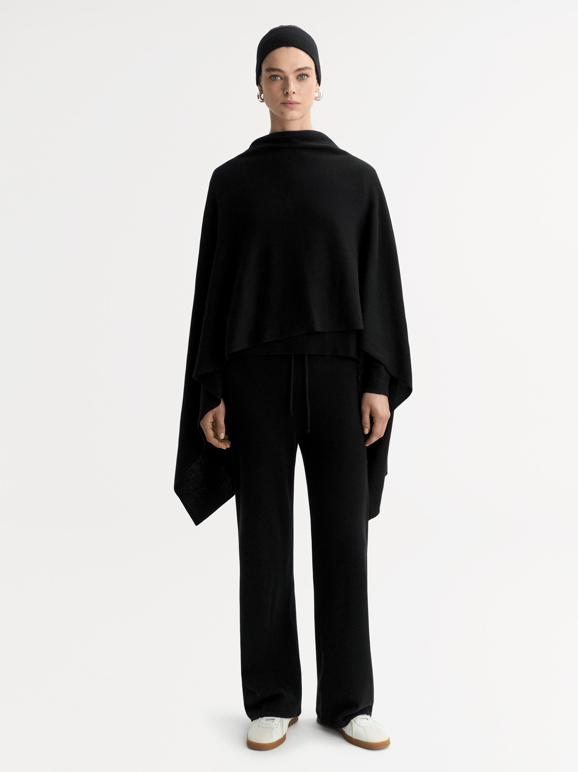 Knitted scarf Black 2