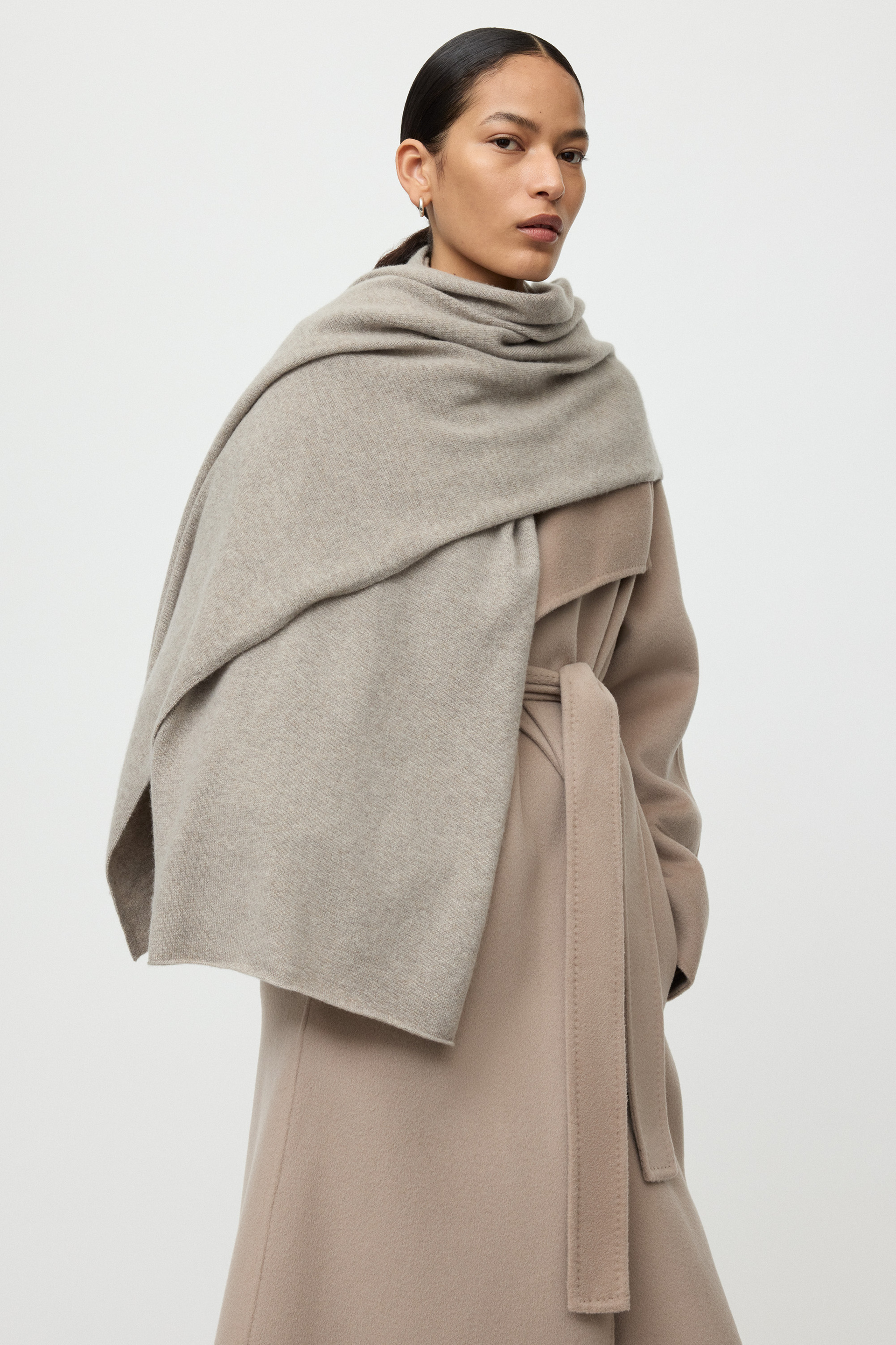 Knitted scarf 0